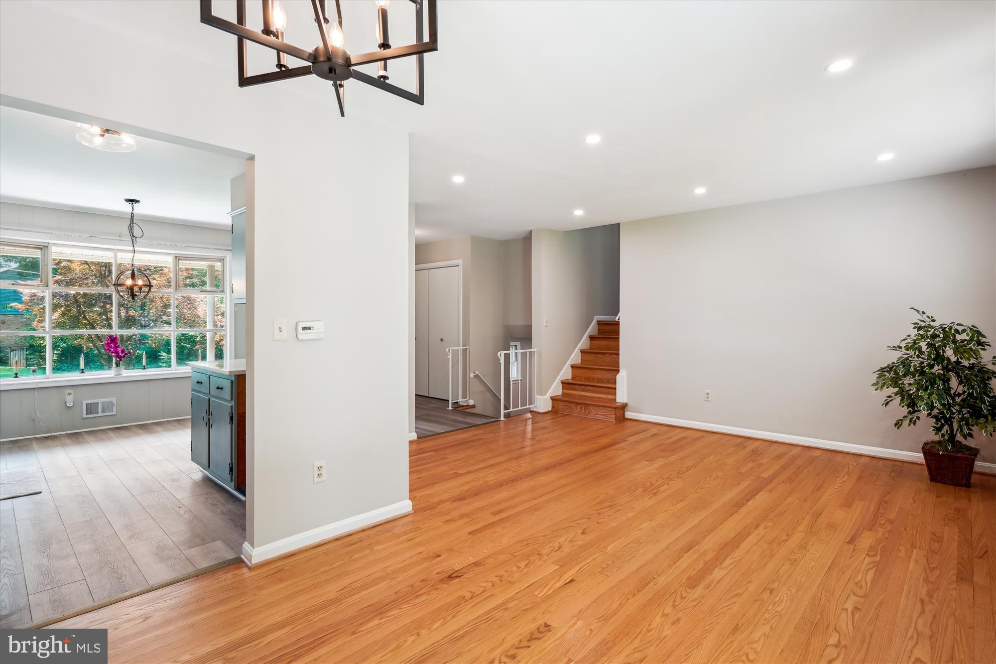 MILL CREEK TOWNE - Residential