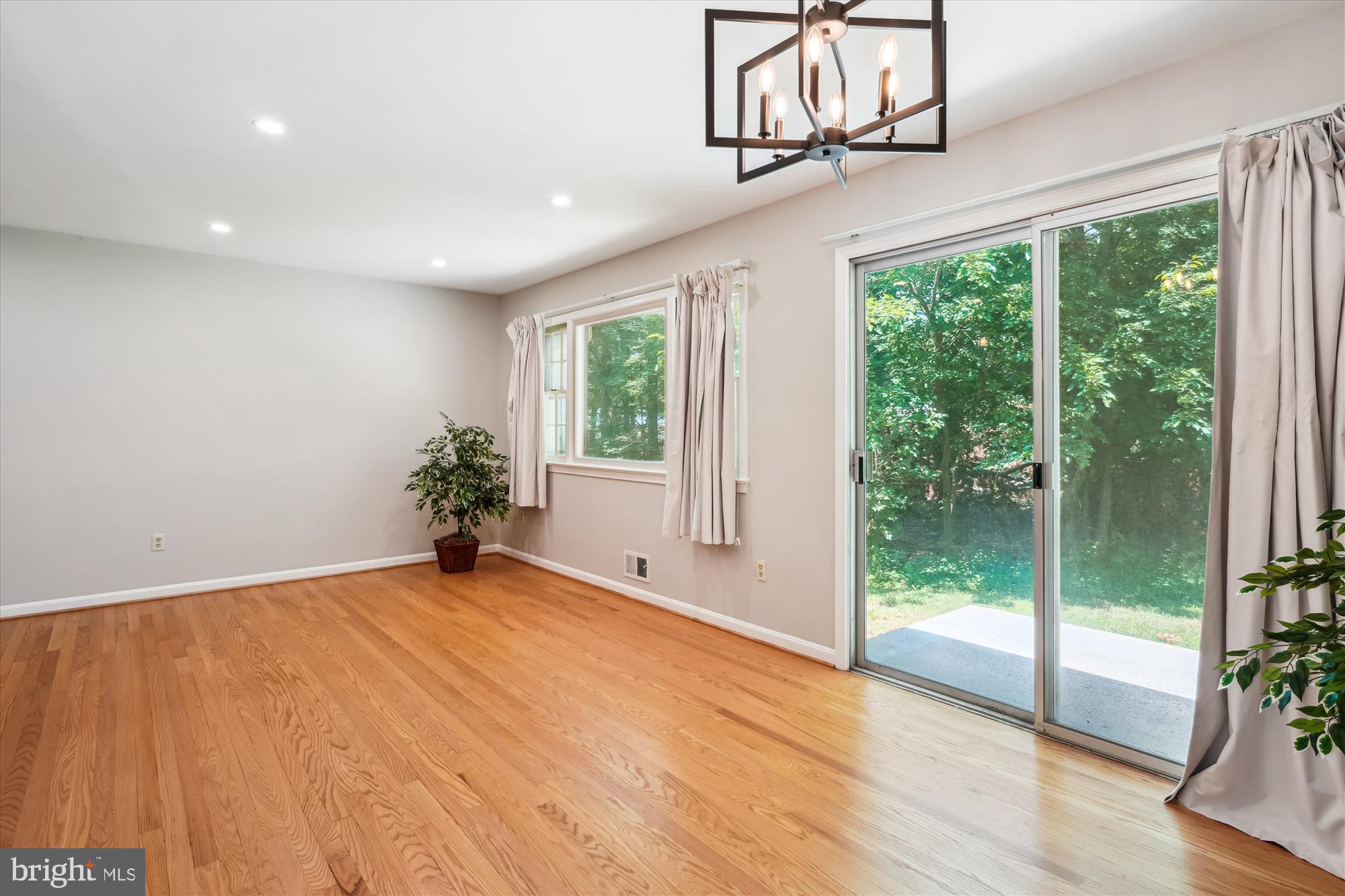 MILL CREEK TOWNE - Residential