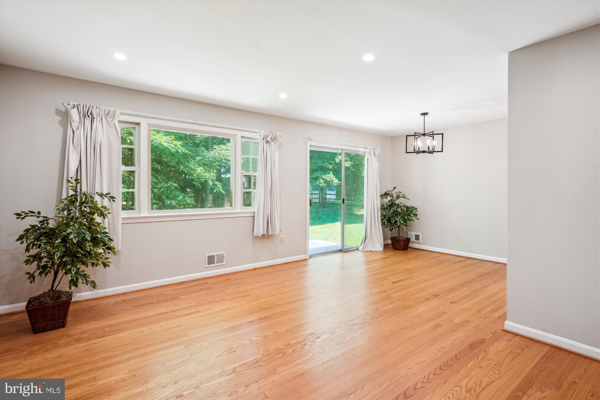 MILL CREEK TOWNE - Residential