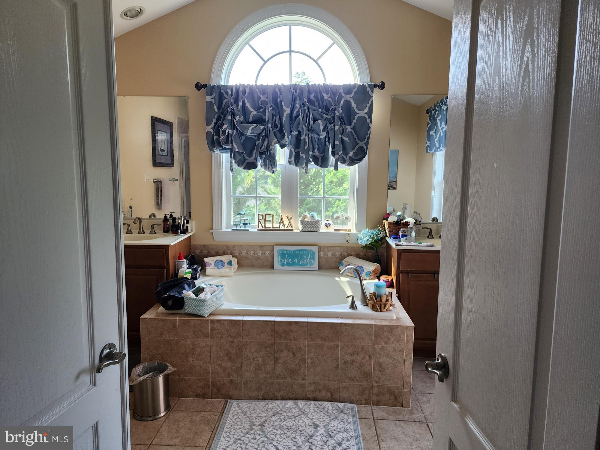 VINEYARDS OF ANNAPOLIS - Residential Lease