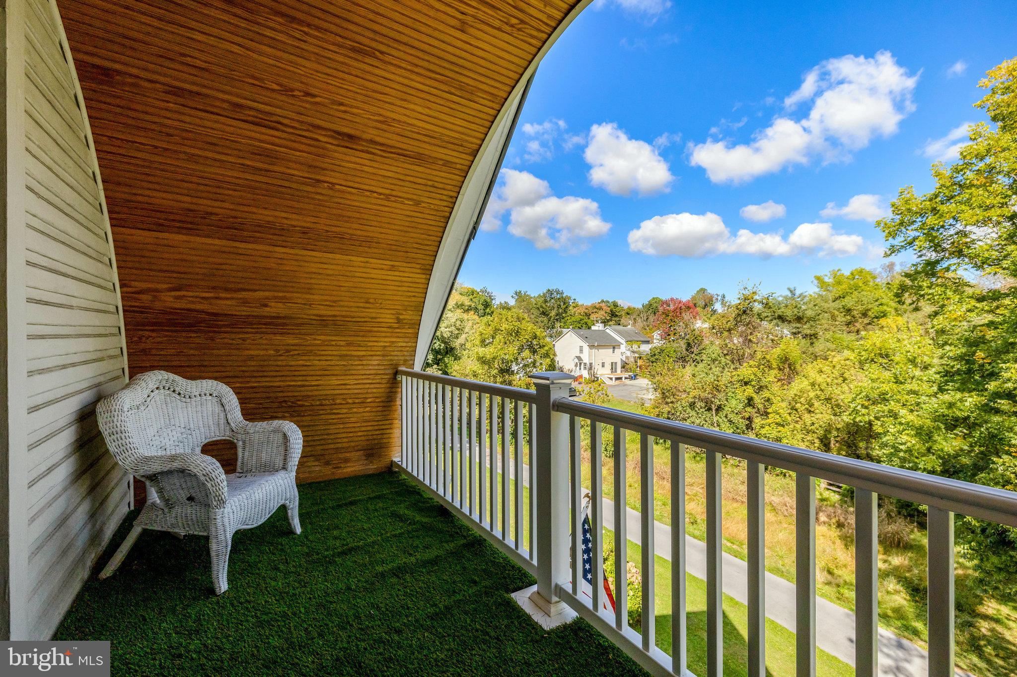 TOWN OF ROUND HILL - Residential