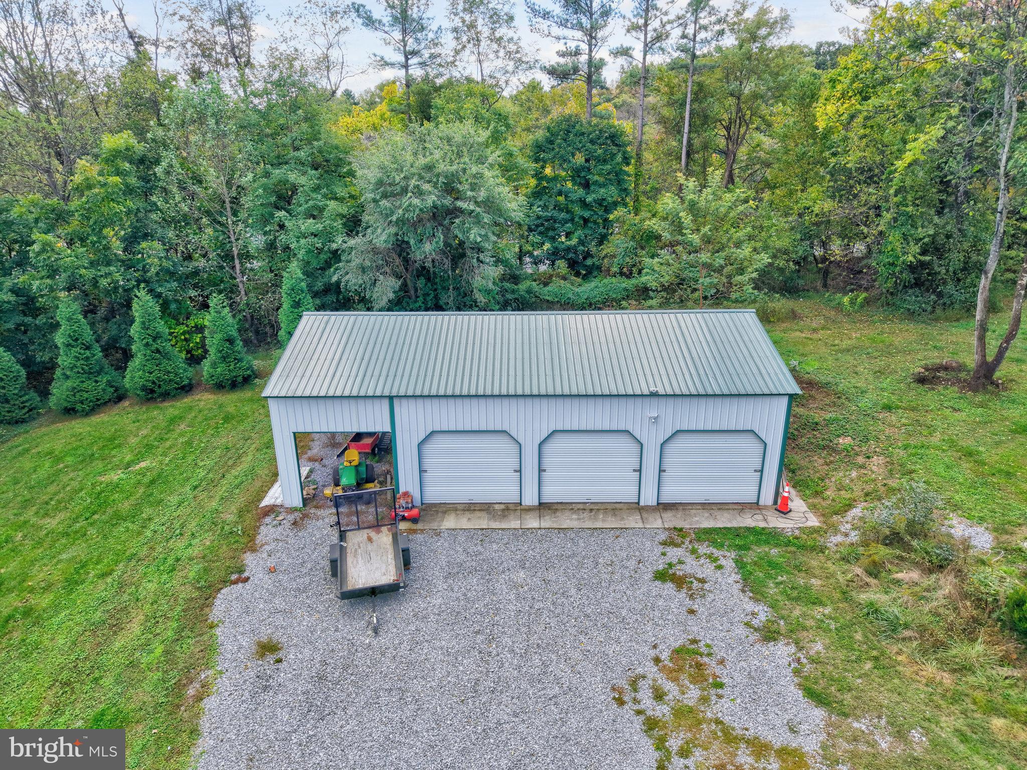 TOWN OF ROUND HILL - Residential