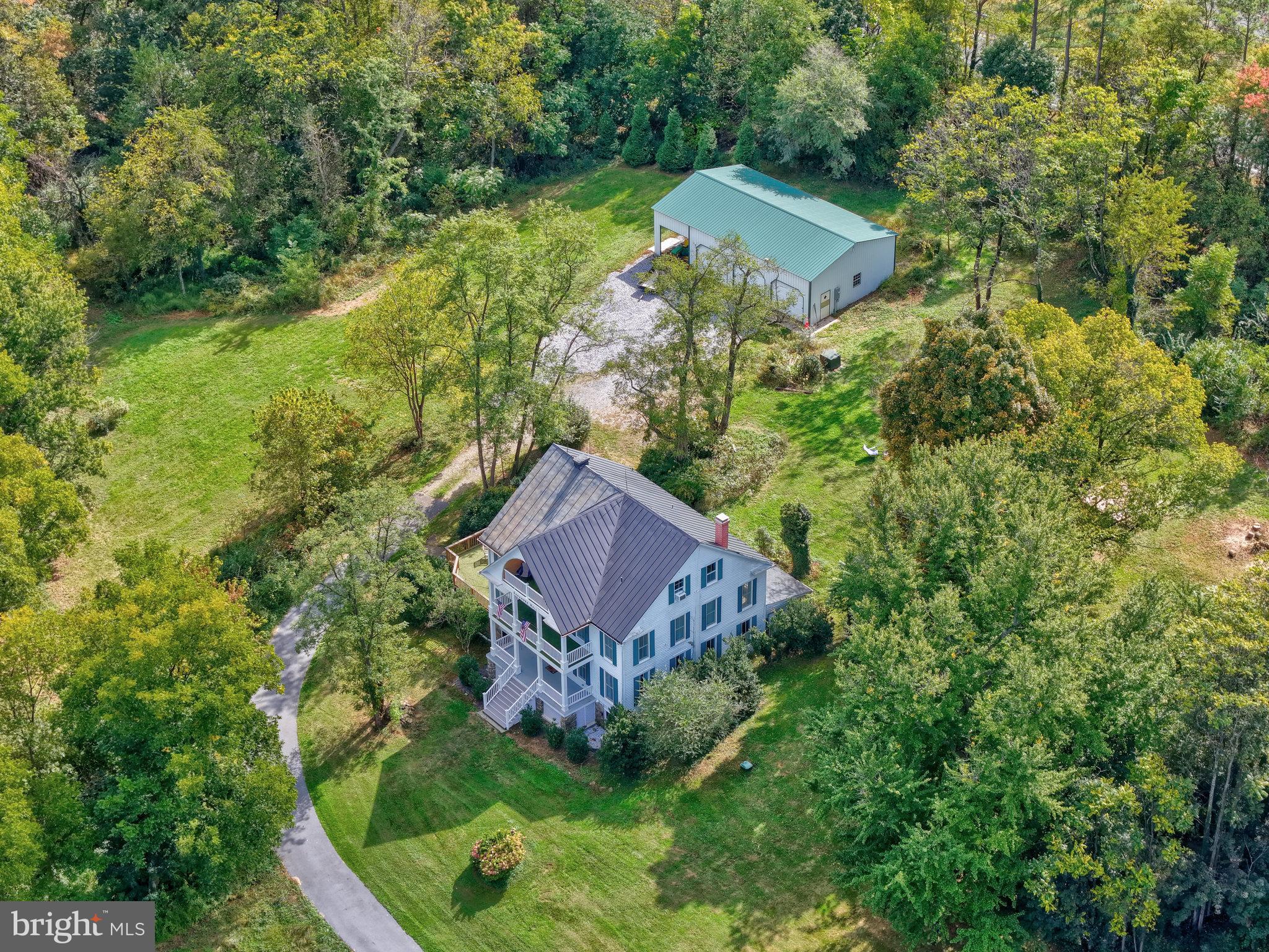 TOWN OF ROUND HILL - Residential