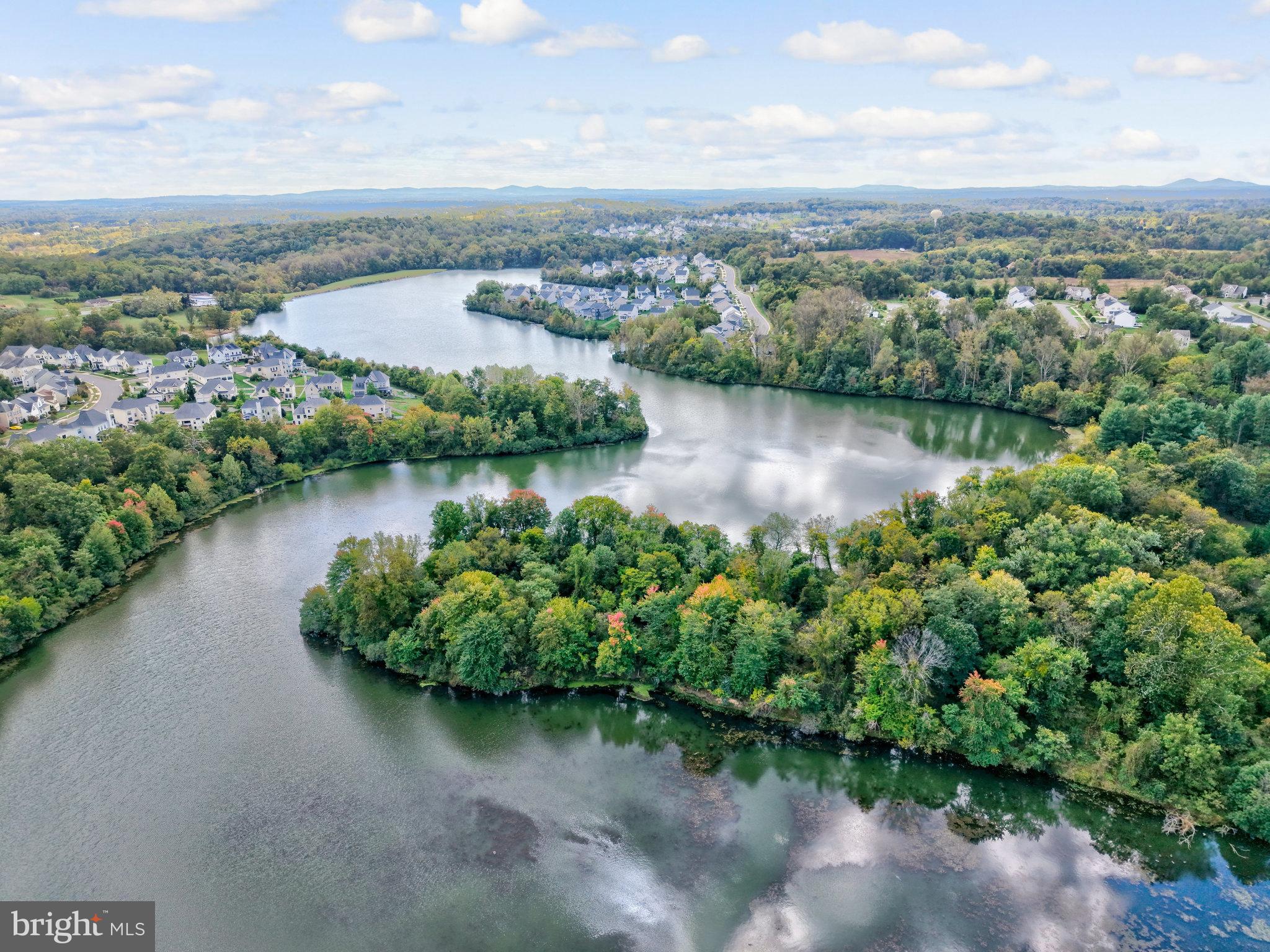 TOWN OF ROUND HILL - Residential