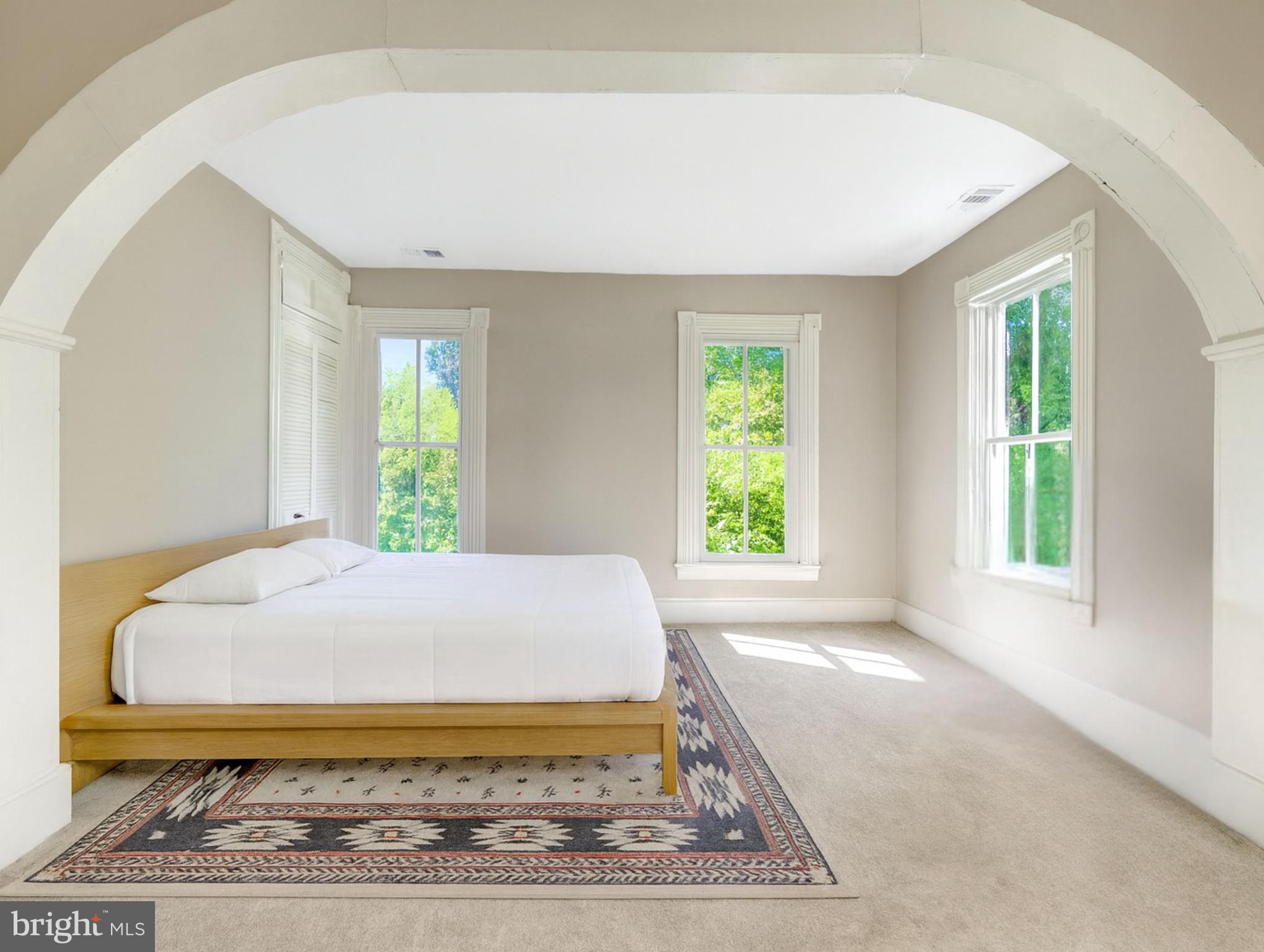 TOWN OF ROUND HILL - Residential