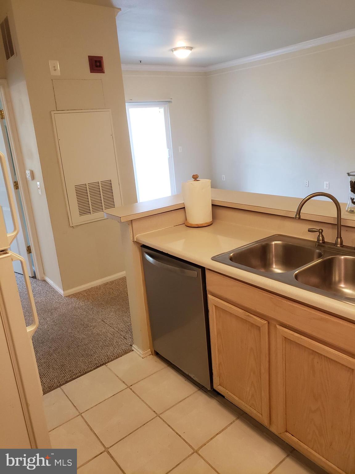 GATES OF MCLEAN - Residential Lease