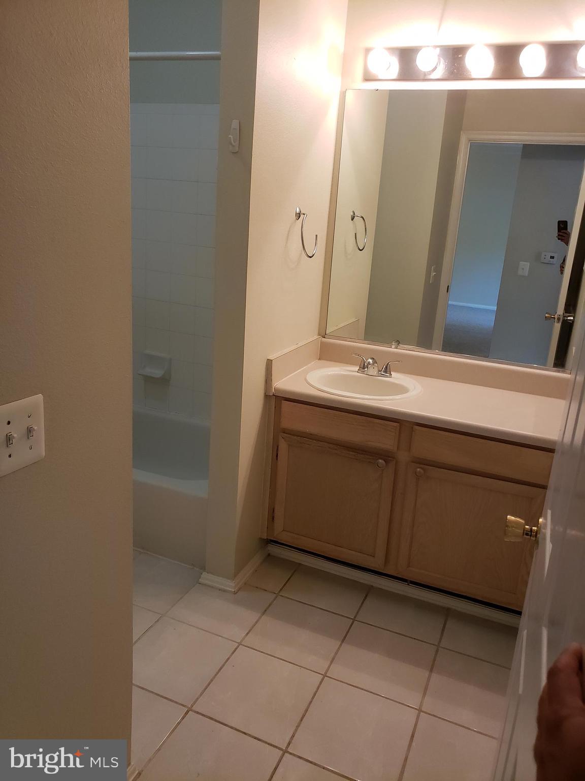 GATES OF MCLEAN - Residential Lease