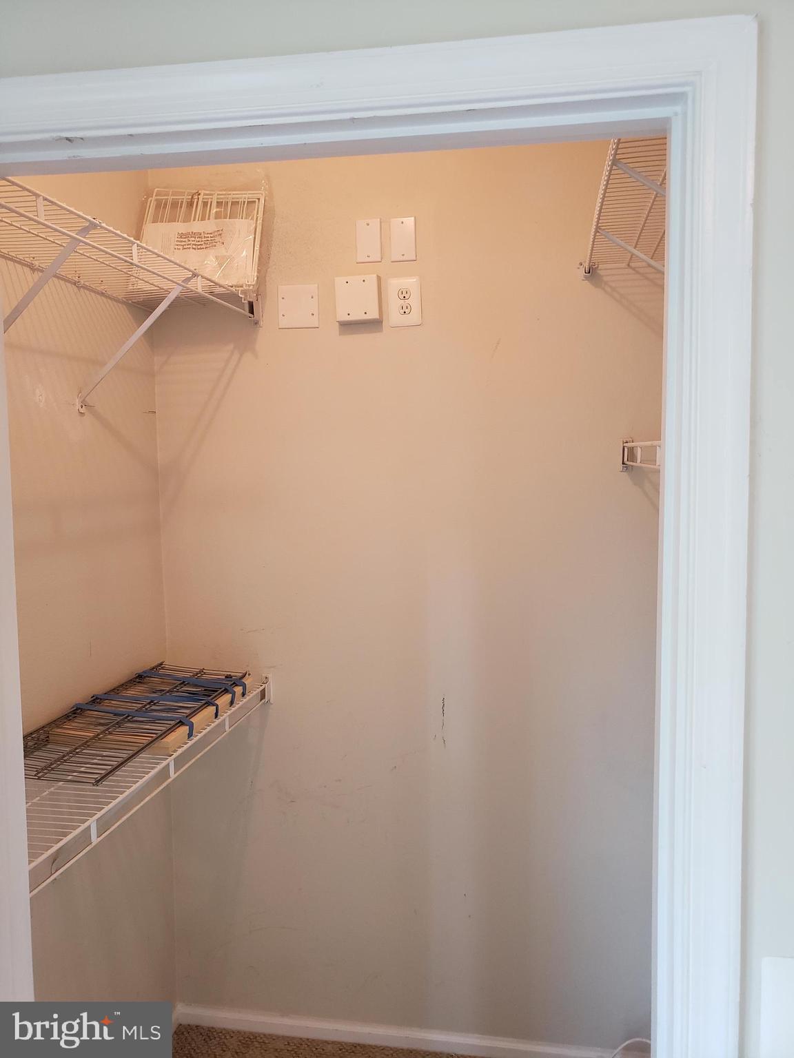 GATES OF MCLEAN - Residential Lease