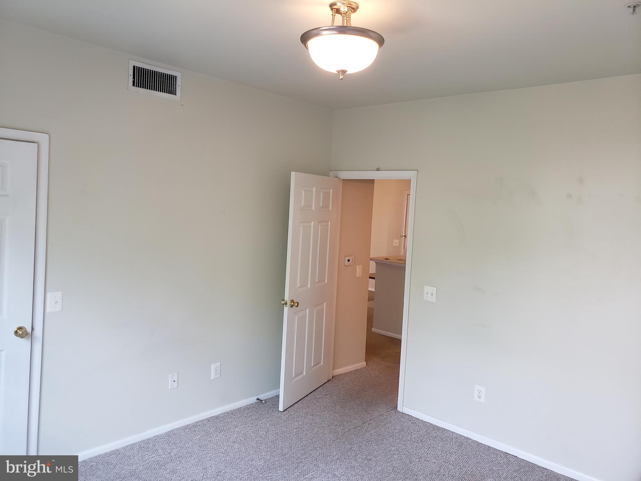 GATES OF MCLEAN - Residential Lease