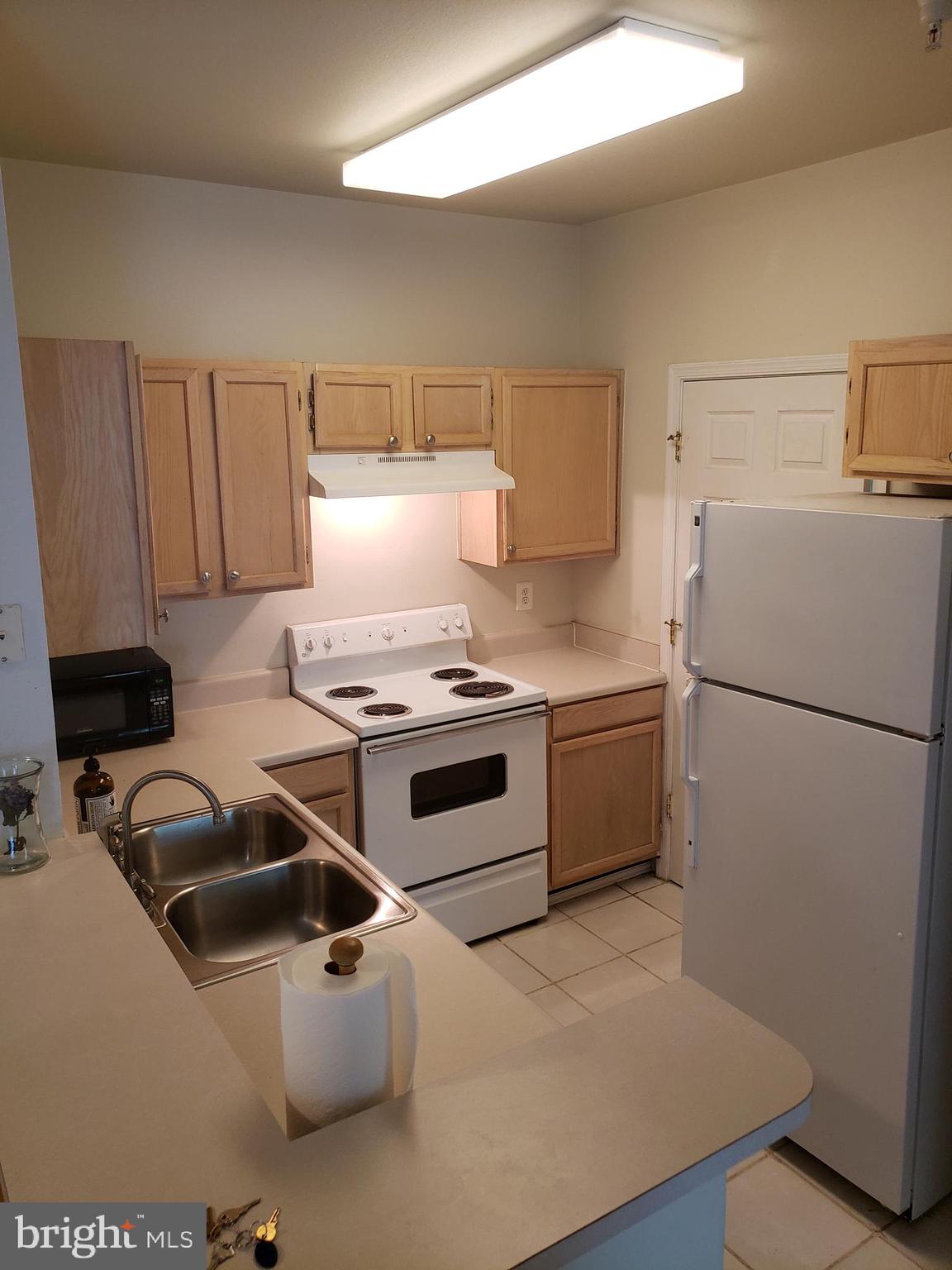 GATES OF MCLEAN - Residential Lease