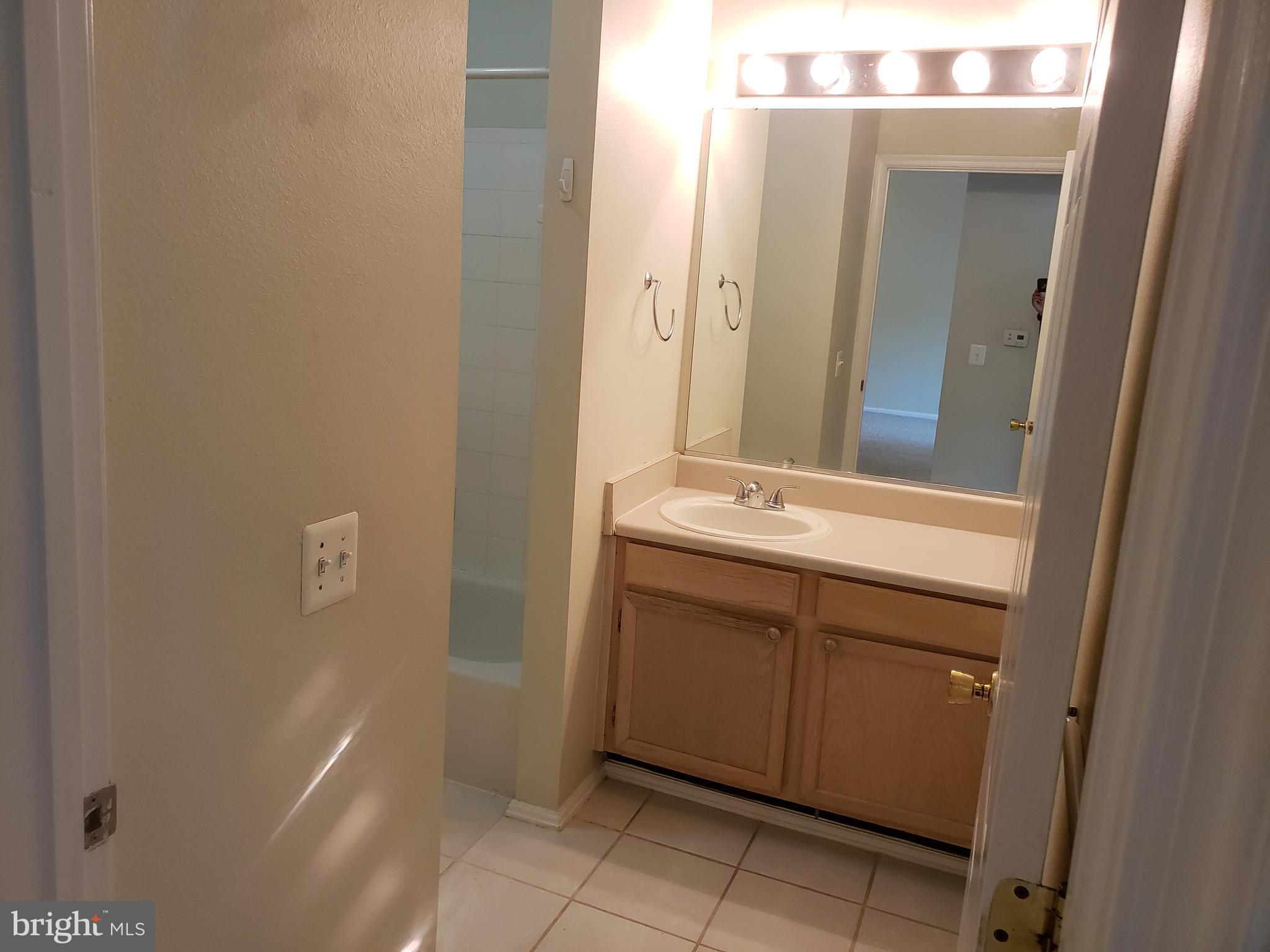 GATES OF MCLEAN - Residential Lease