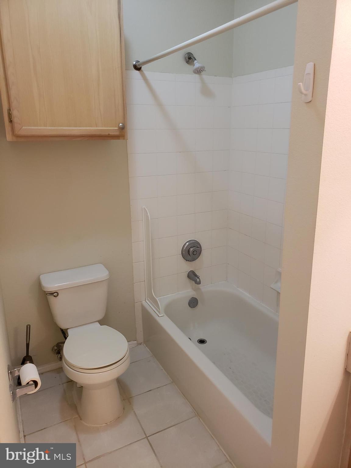 GATES OF MCLEAN - Residential Lease