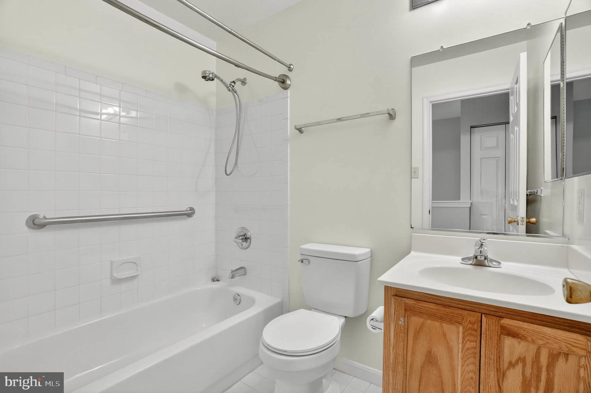 SNOWDEN RIDGE - Residential Lease