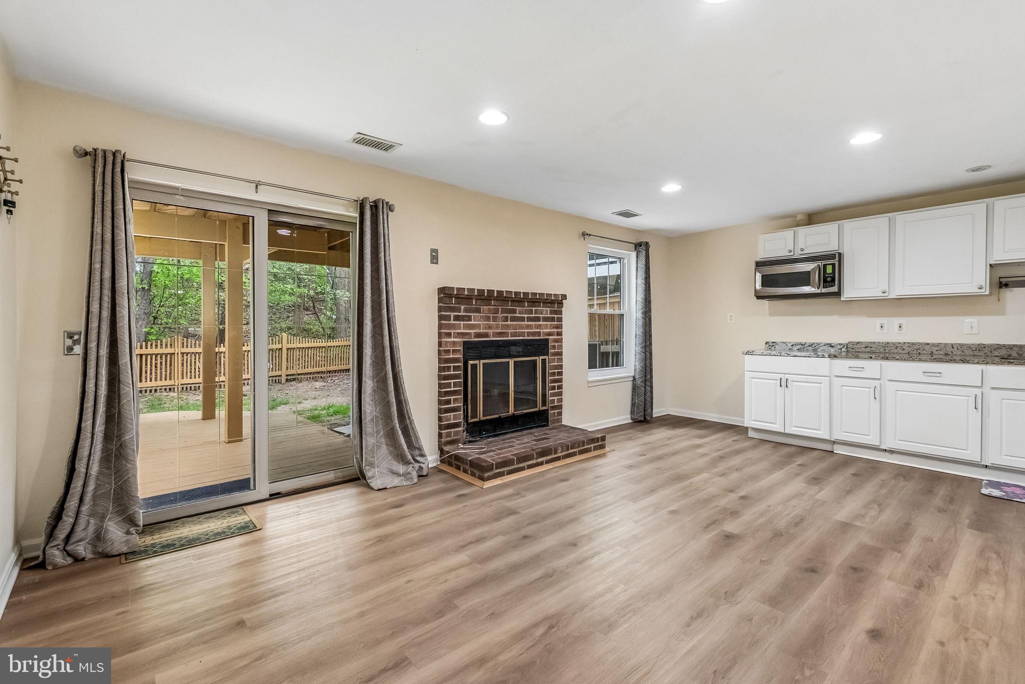 BURKE CENTRE - Residential