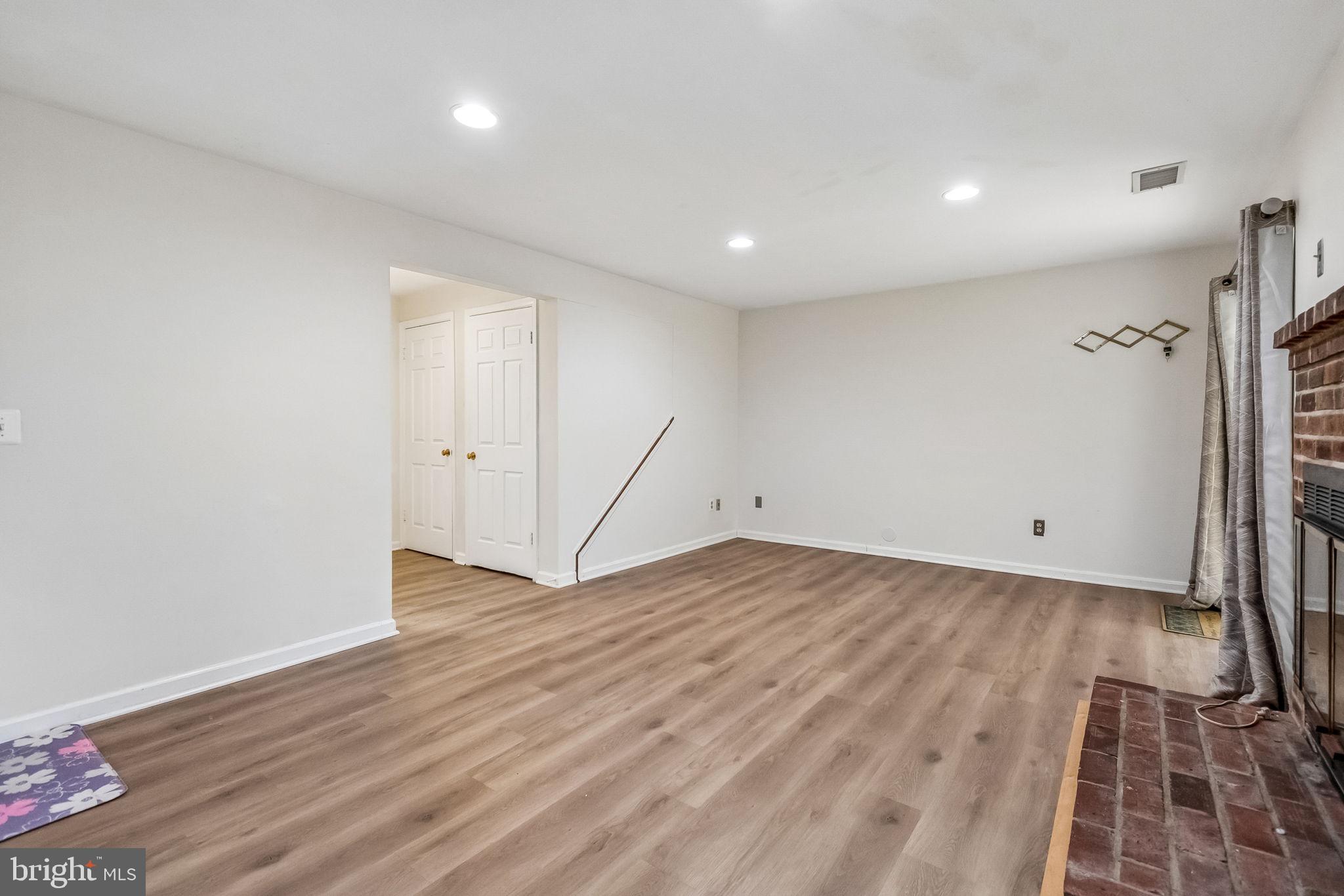 BURKE CENTRE - Residential