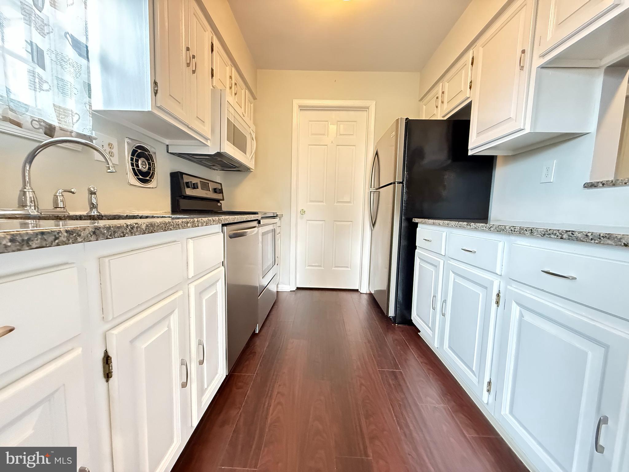 HEACOCK MDWS - Residential Lease