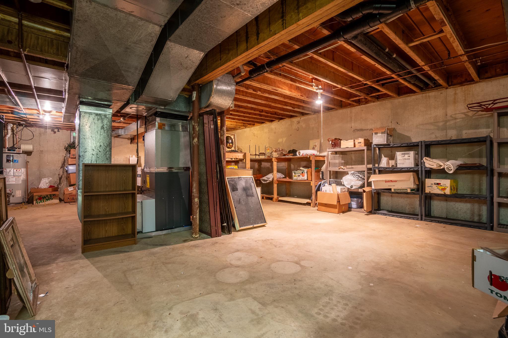 CAMBRIDGE CHASE - Residential