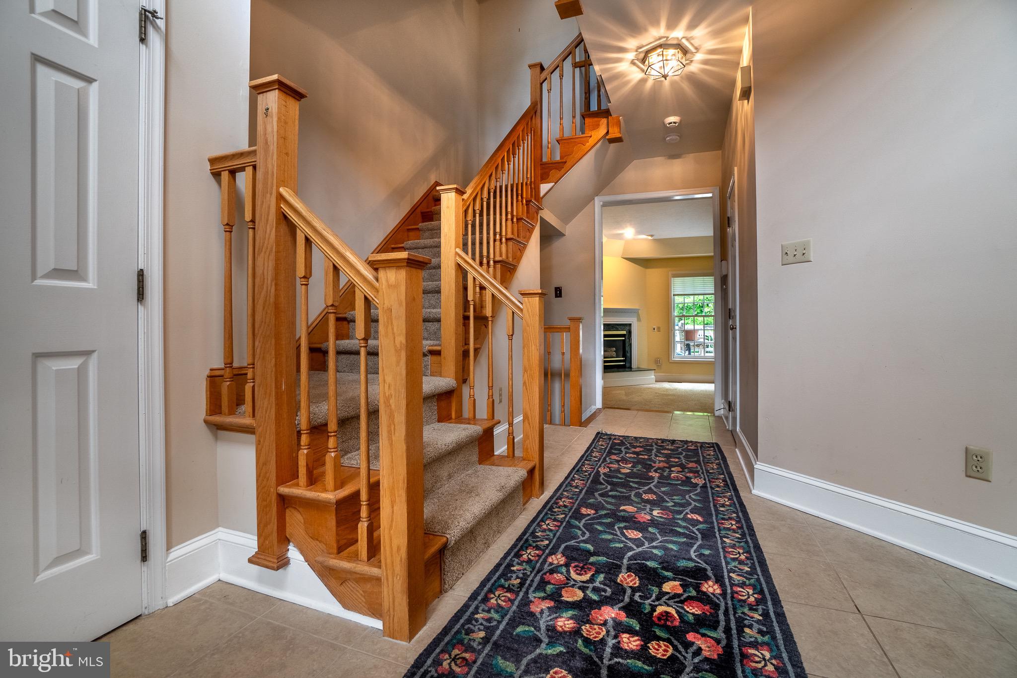 CAMBRIDGE CHASE - Residential