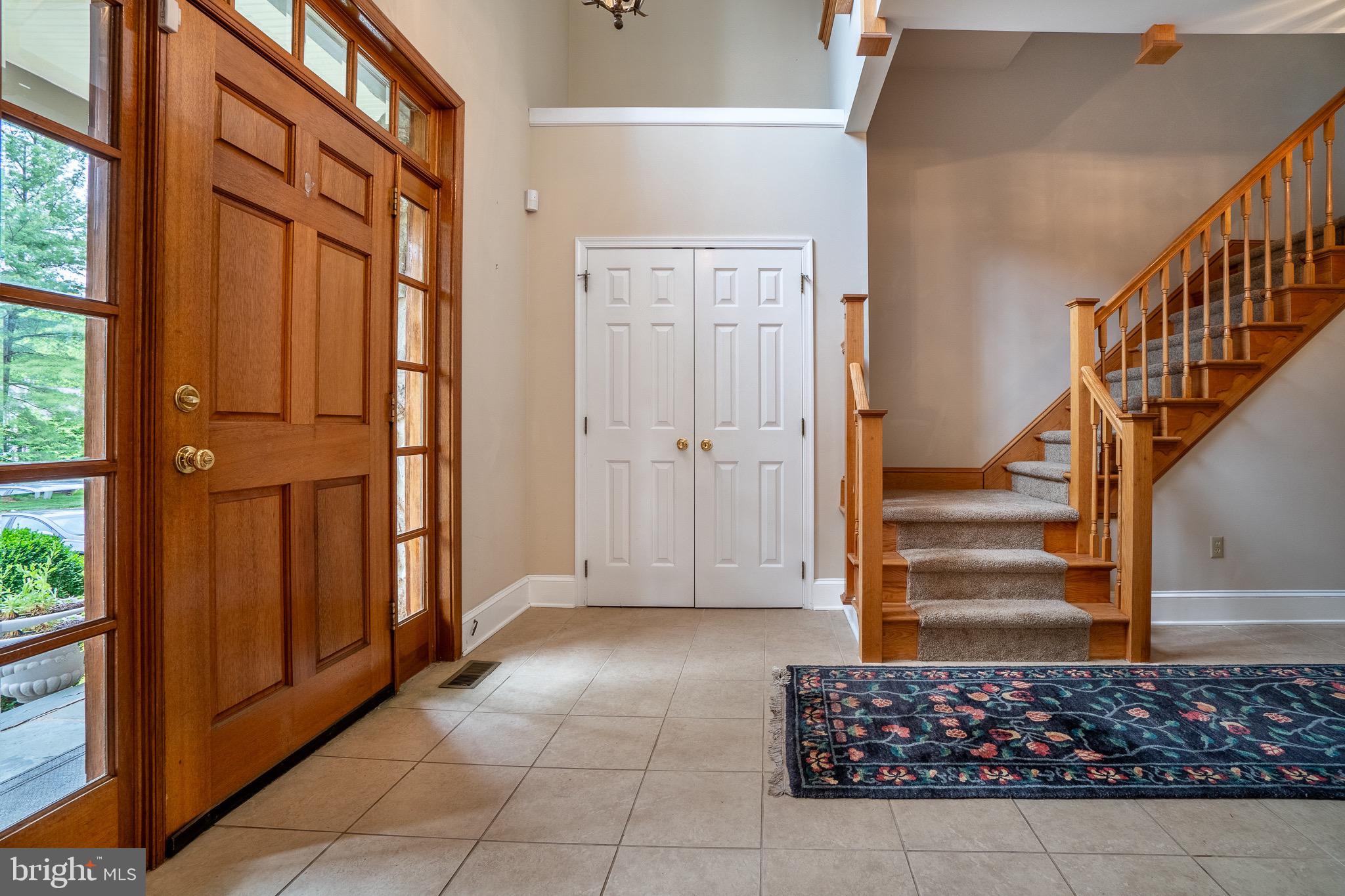 CAMBRIDGE CHASE - Residential