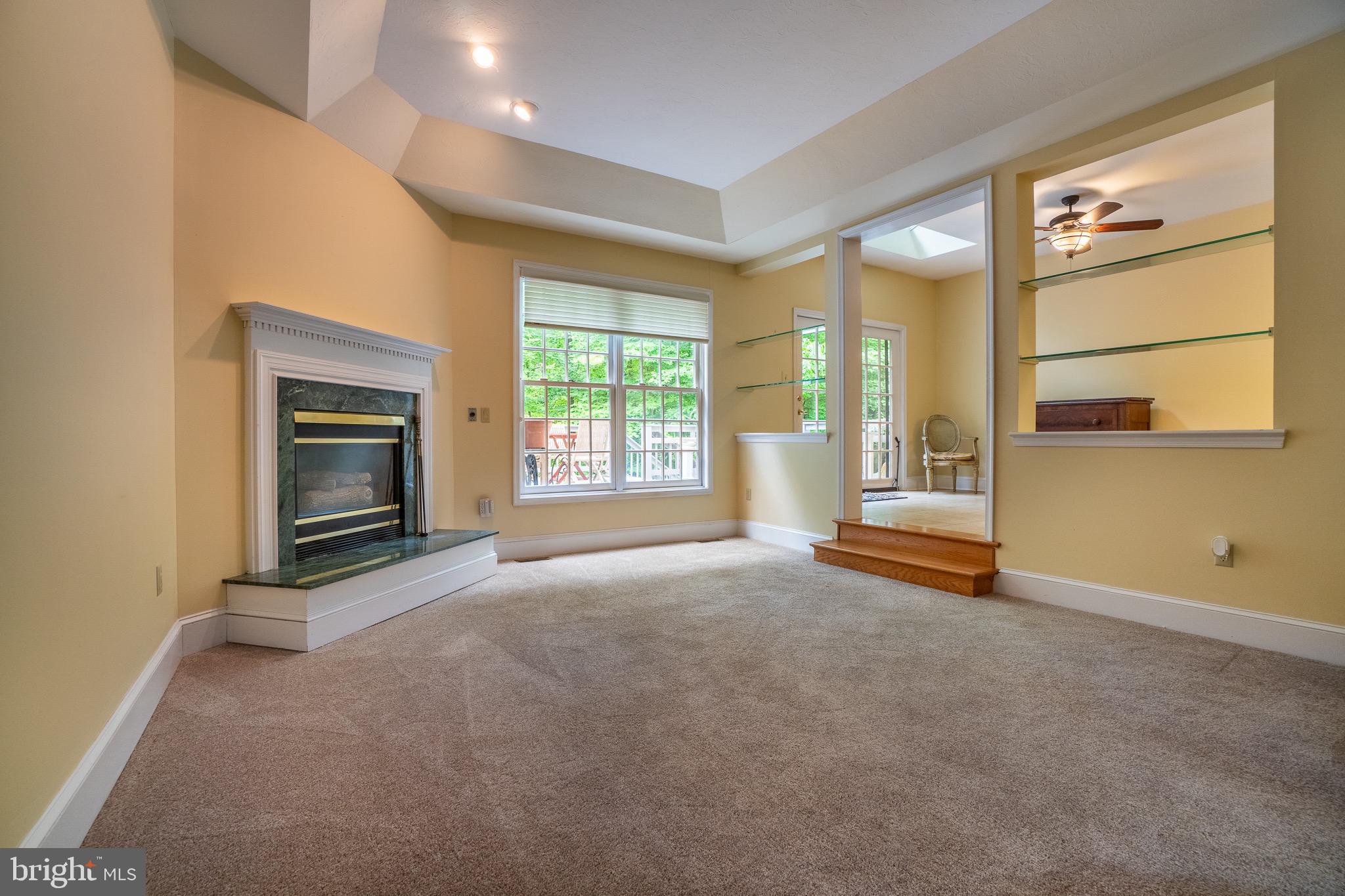 CAMBRIDGE CHASE - Residential