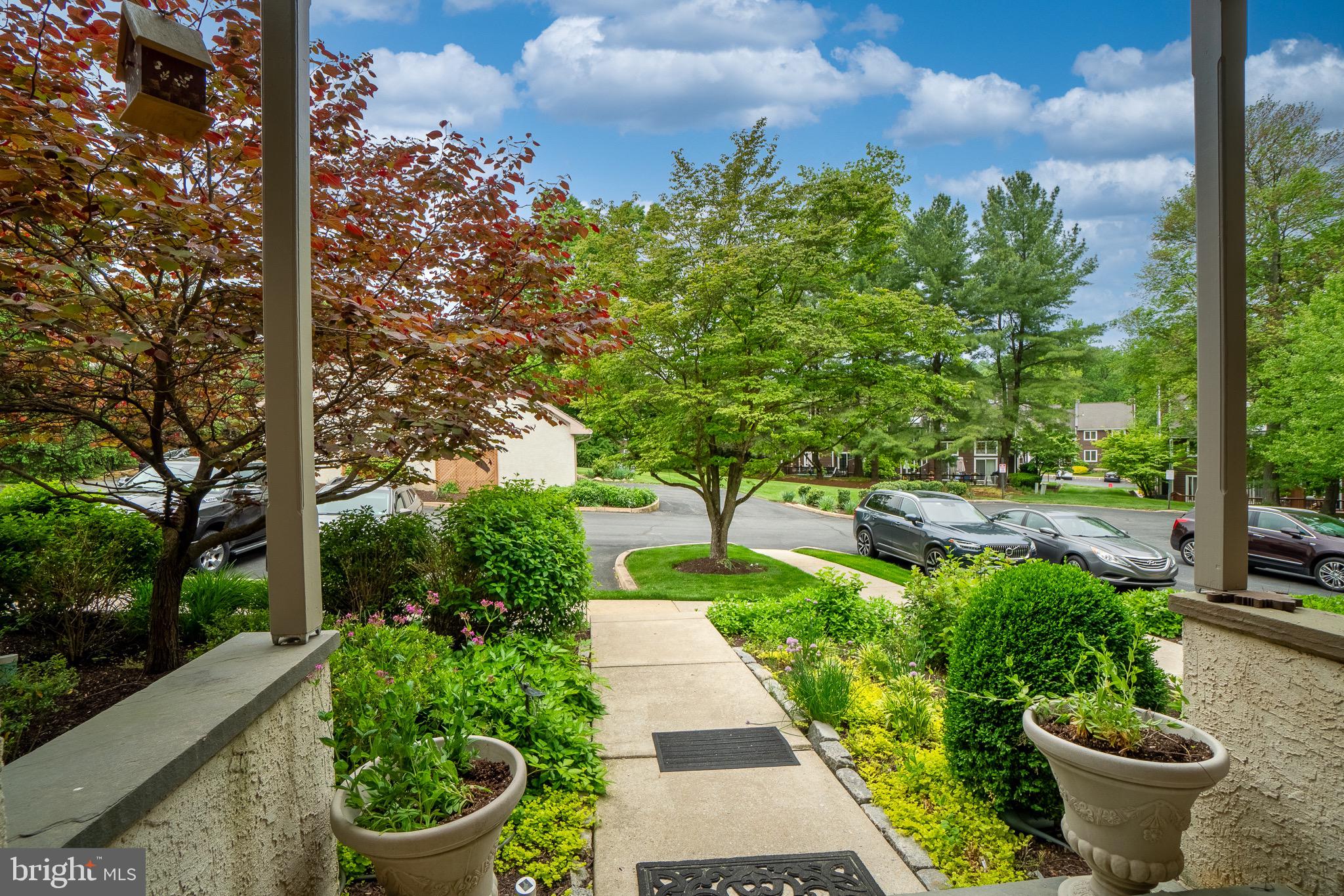 CAMBRIDGE CHASE - Residential