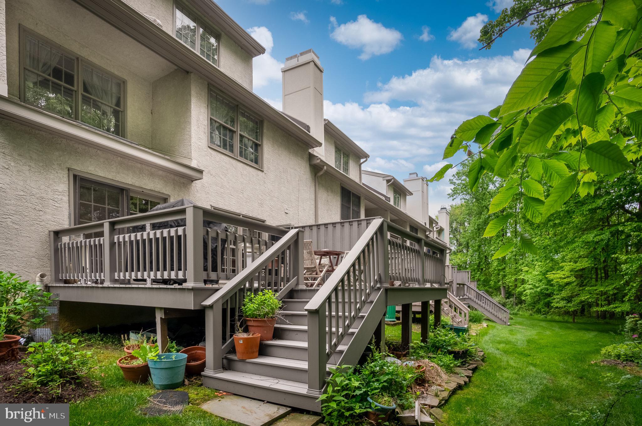 CAMBRIDGE CHASE - Residential