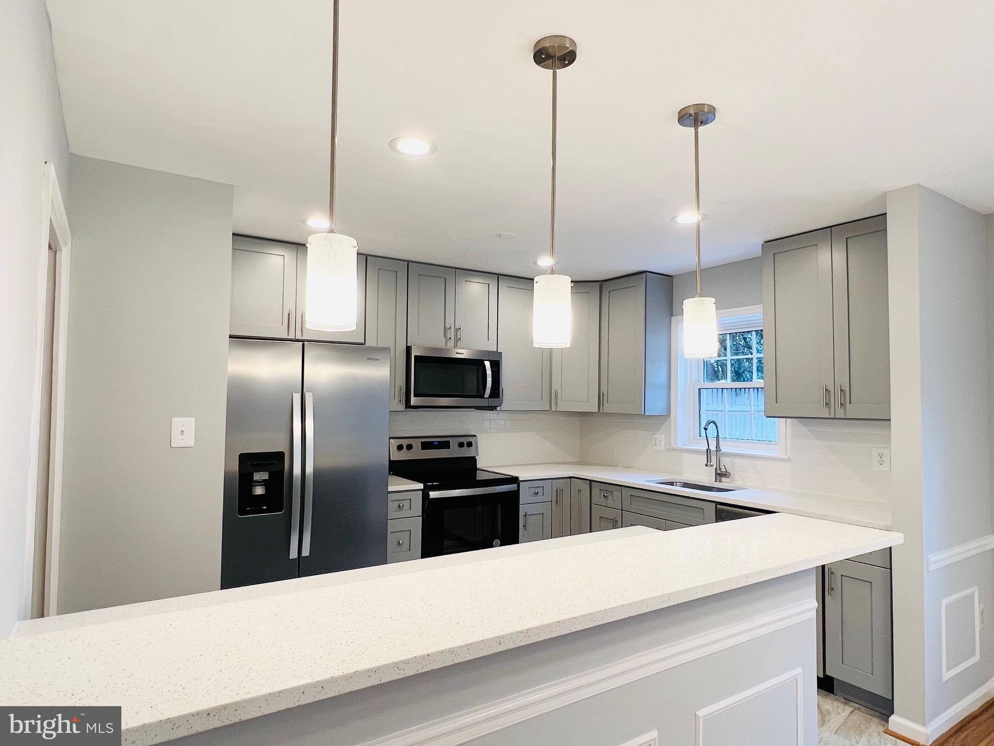 PINECREST HEIGHTS - Residential Lease