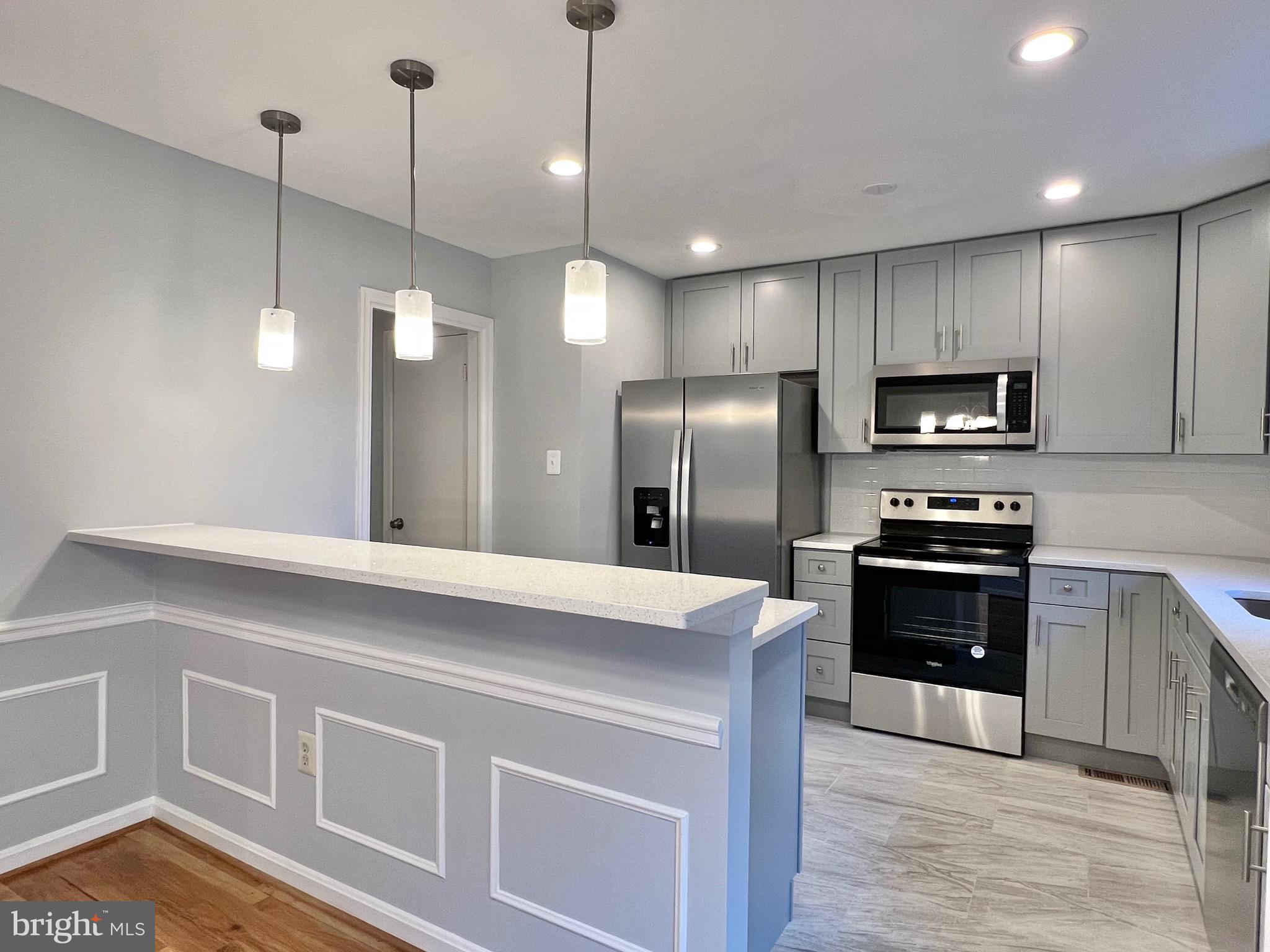 PINECREST HEIGHTS - Residential Lease