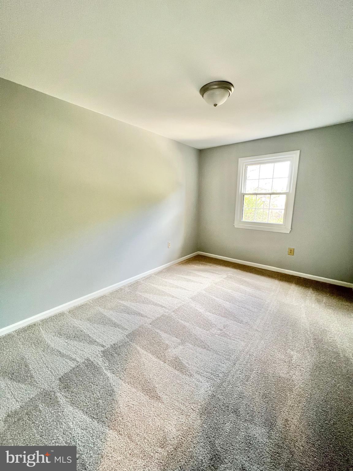 PINECREST HEIGHTS - Residential Lease