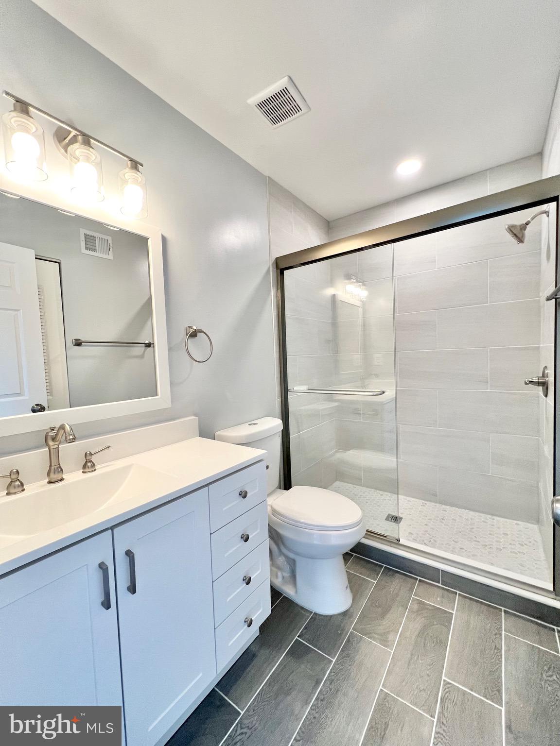 PINECREST HEIGHTS - Residential Lease