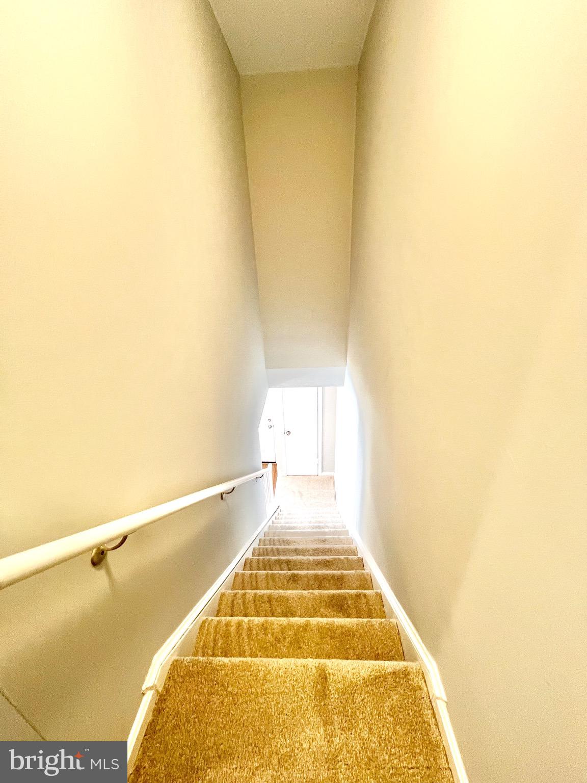 PINECREST HEIGHTS - Residential Lease