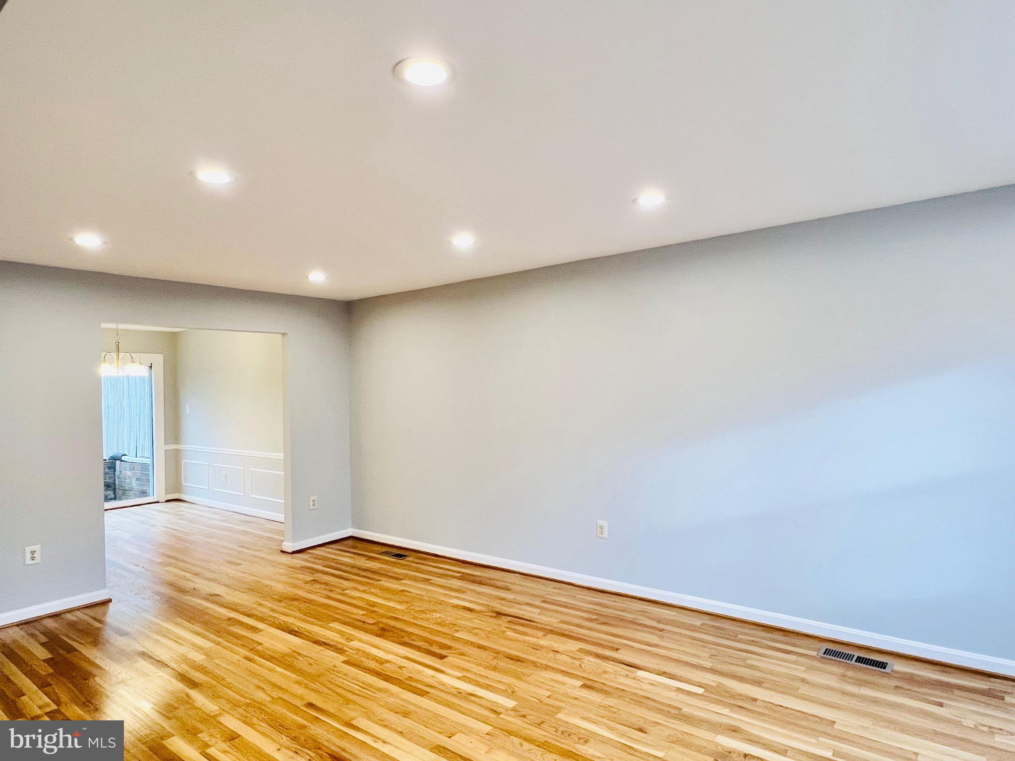 PINECREST HEIGHTS - Residential Lease