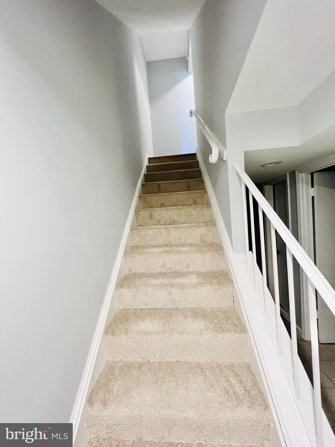 PINECREST HEIGHTS - Residential Lease