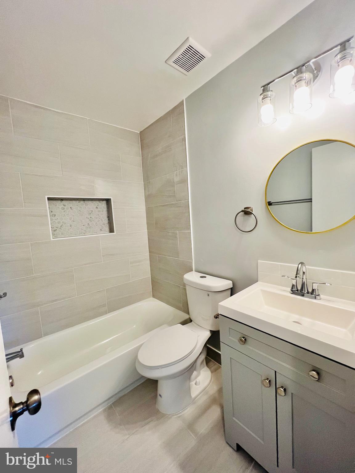 PINECREST HEIGHTS - Residential Lease