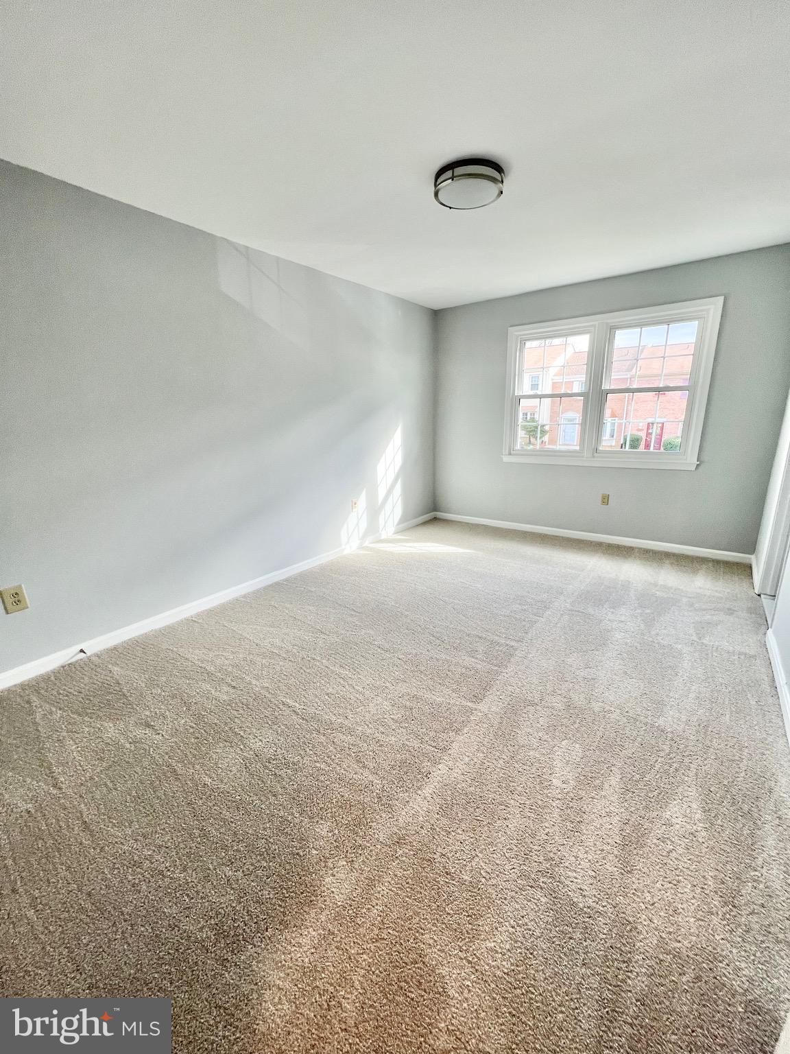 PINECREST HEIGHTS - Residential Lease