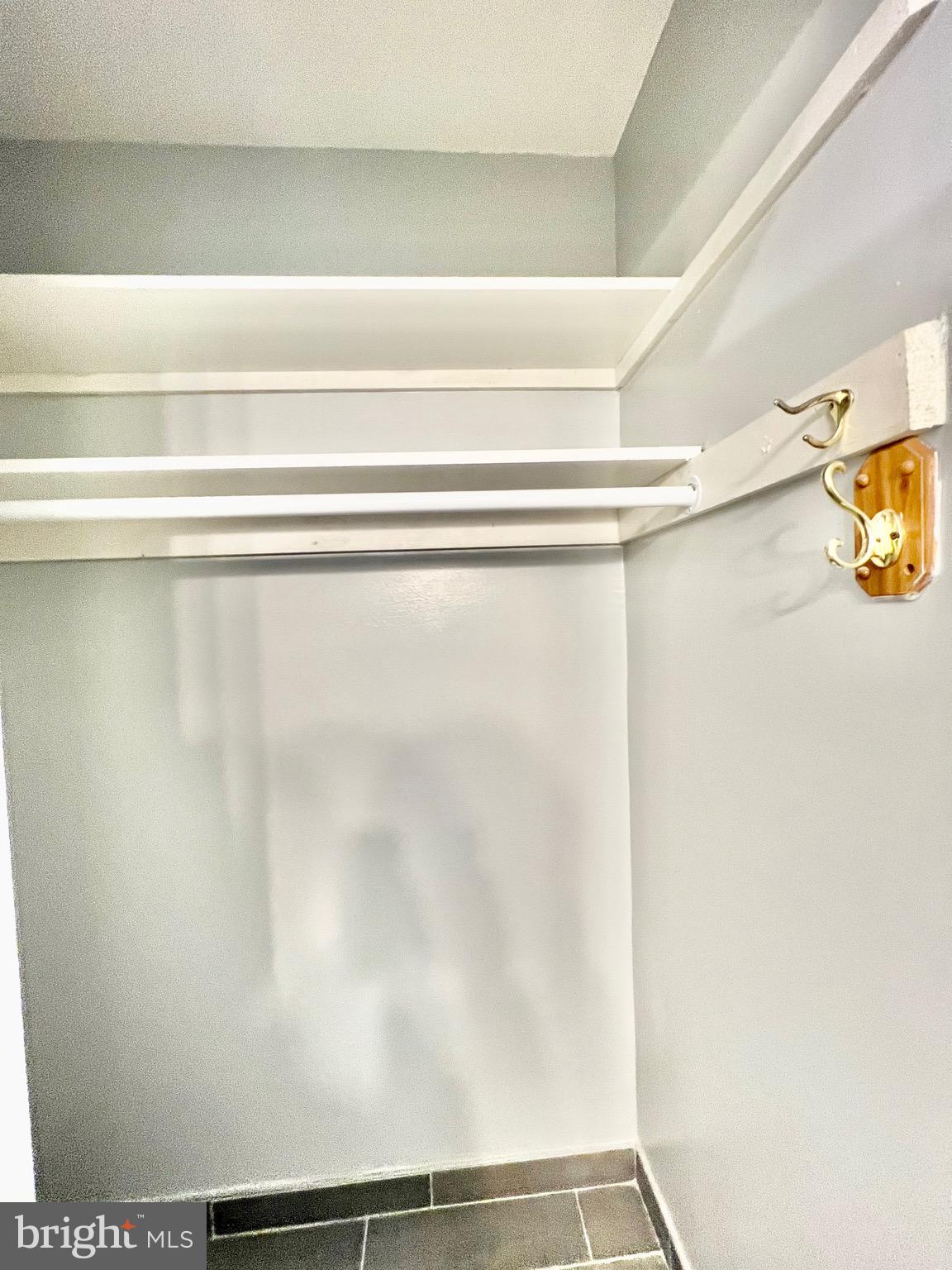 PINECREST HEIGHTS - Residential Lease