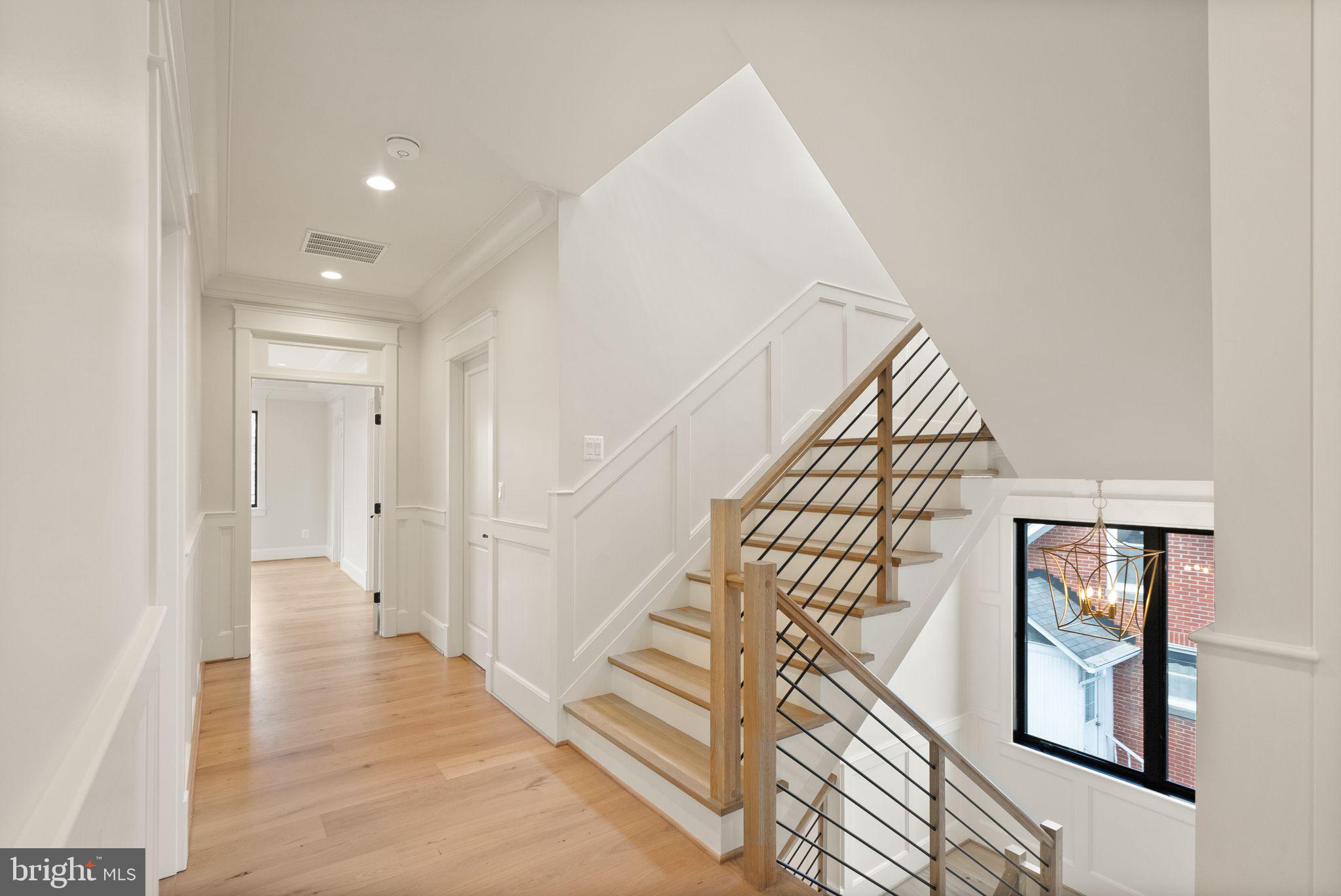 LYON VILLAGE - Residential