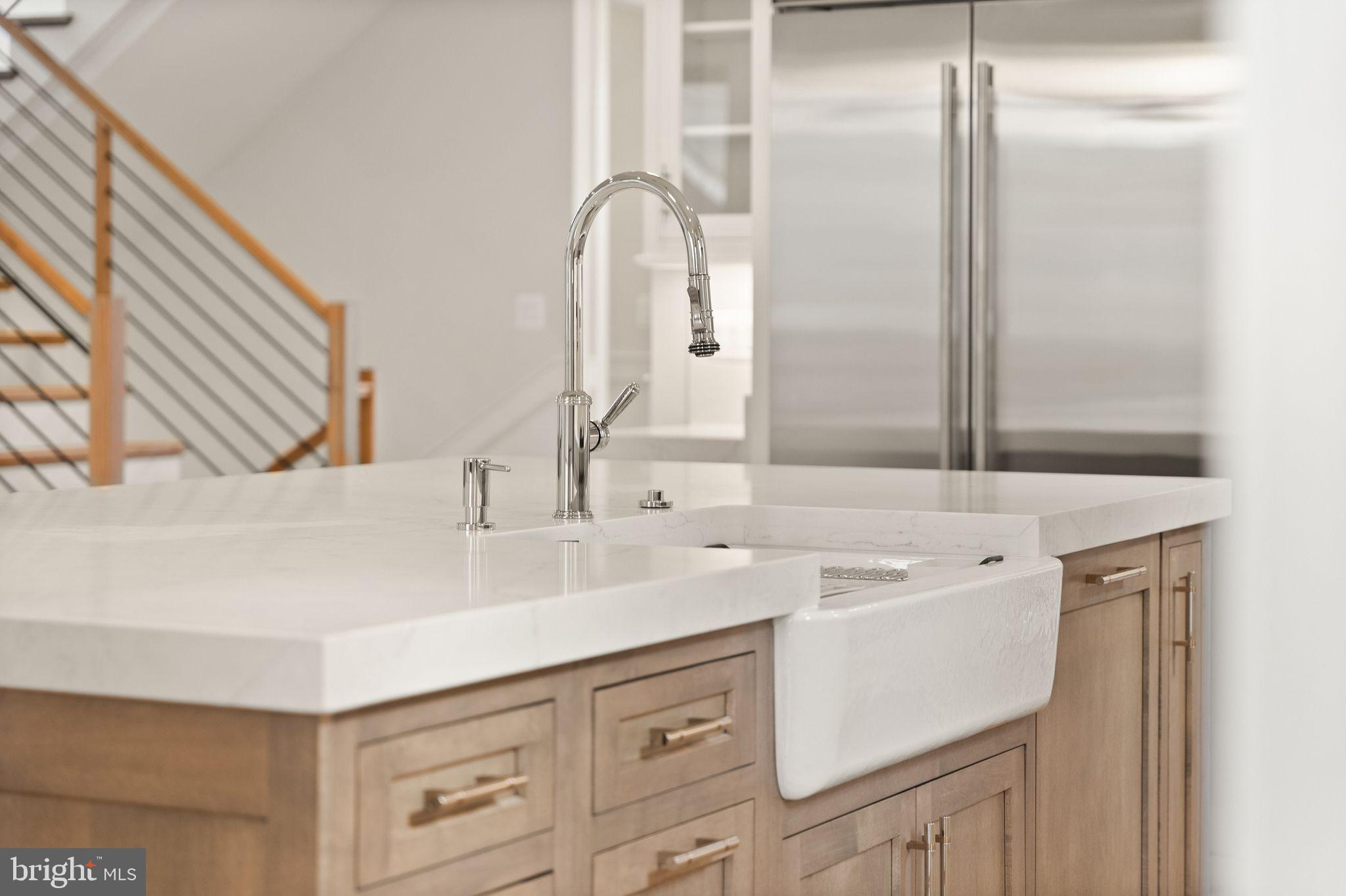 LYON VILLAGE - Residential