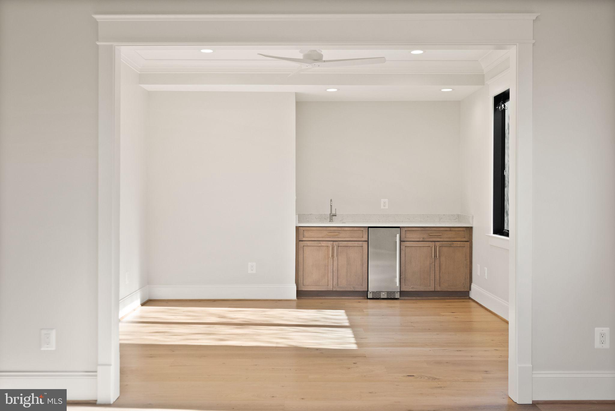 LYON VILLAGE - Residential