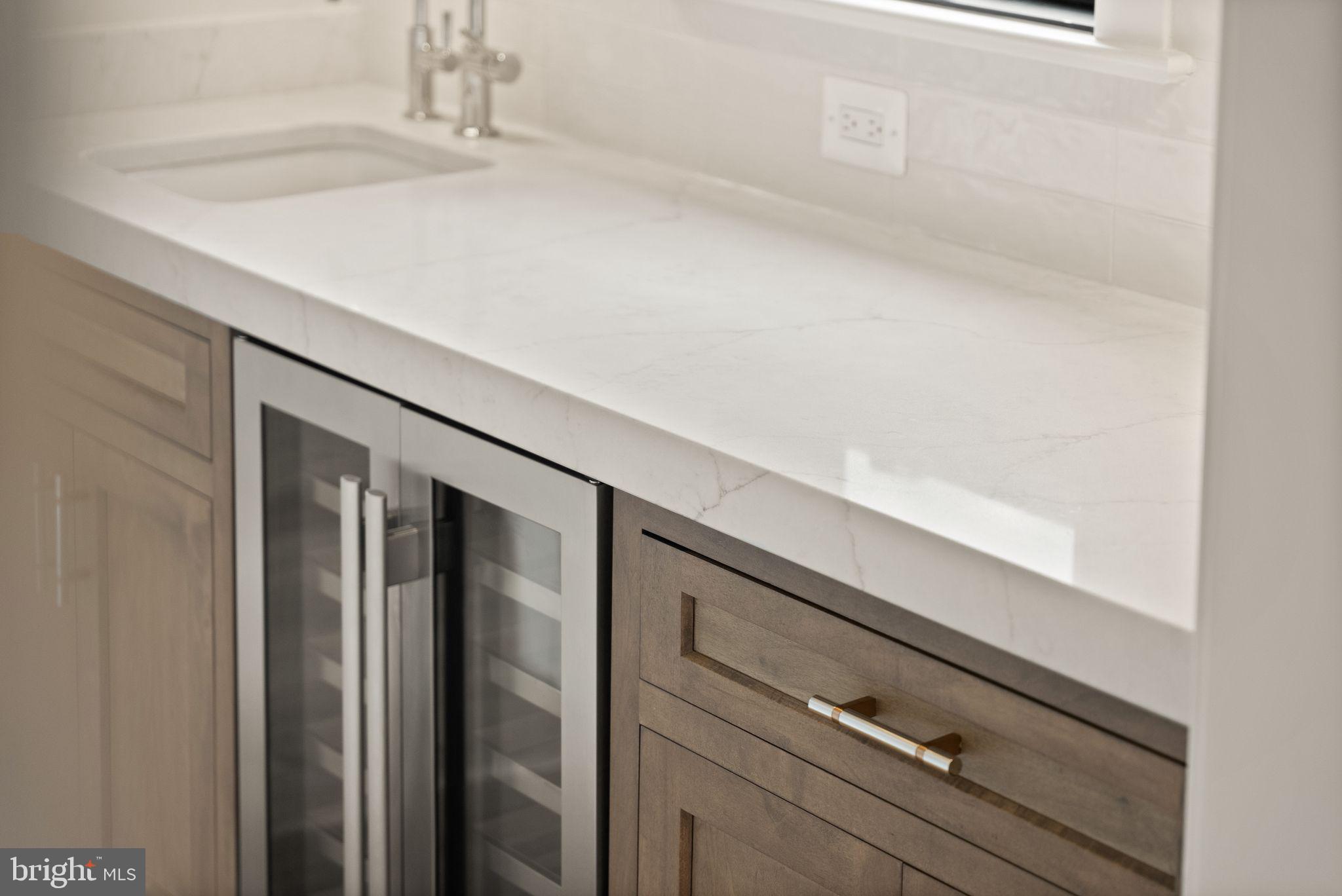 LYON VILLAGE - Residential