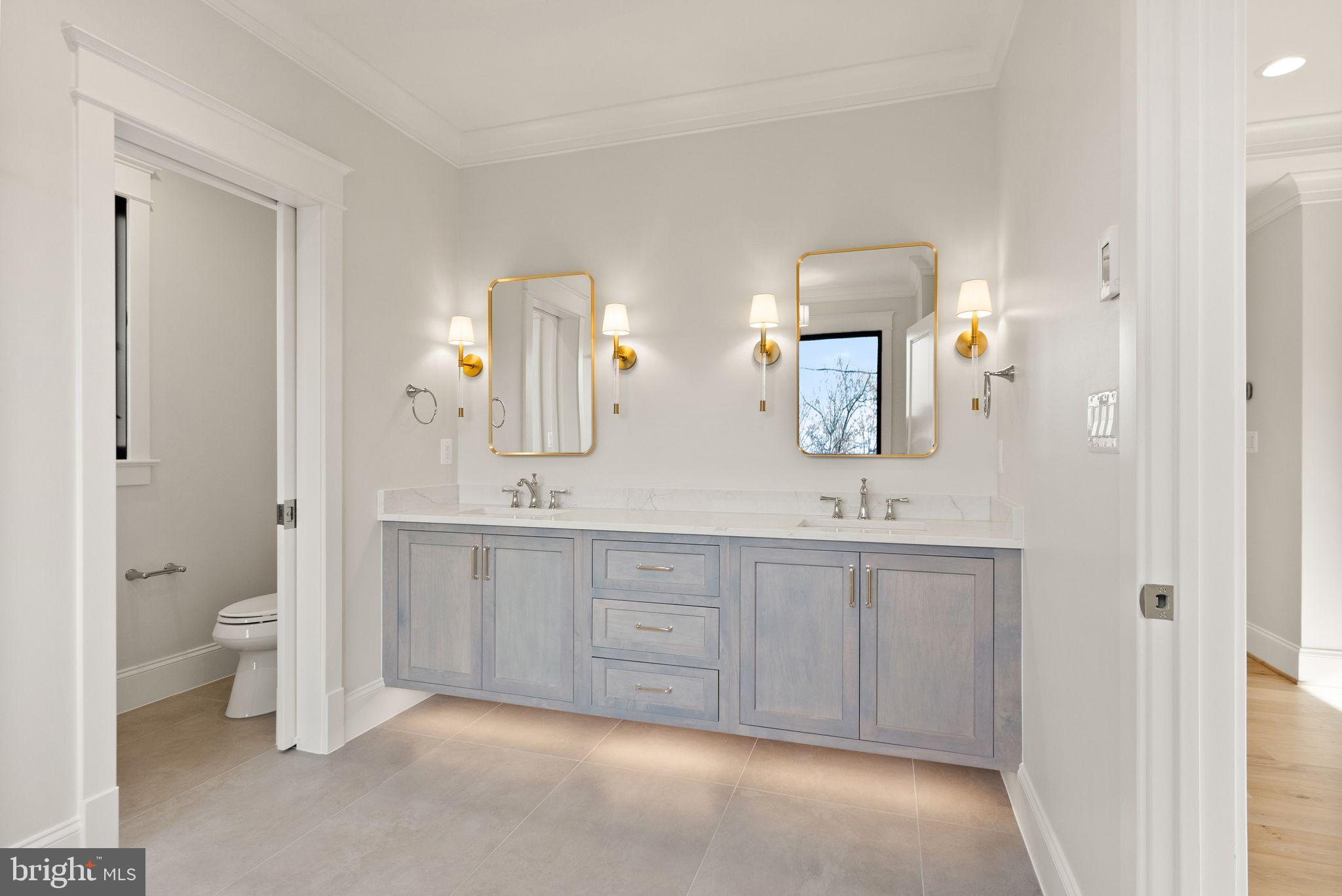 LYON VILLAGE - Residential