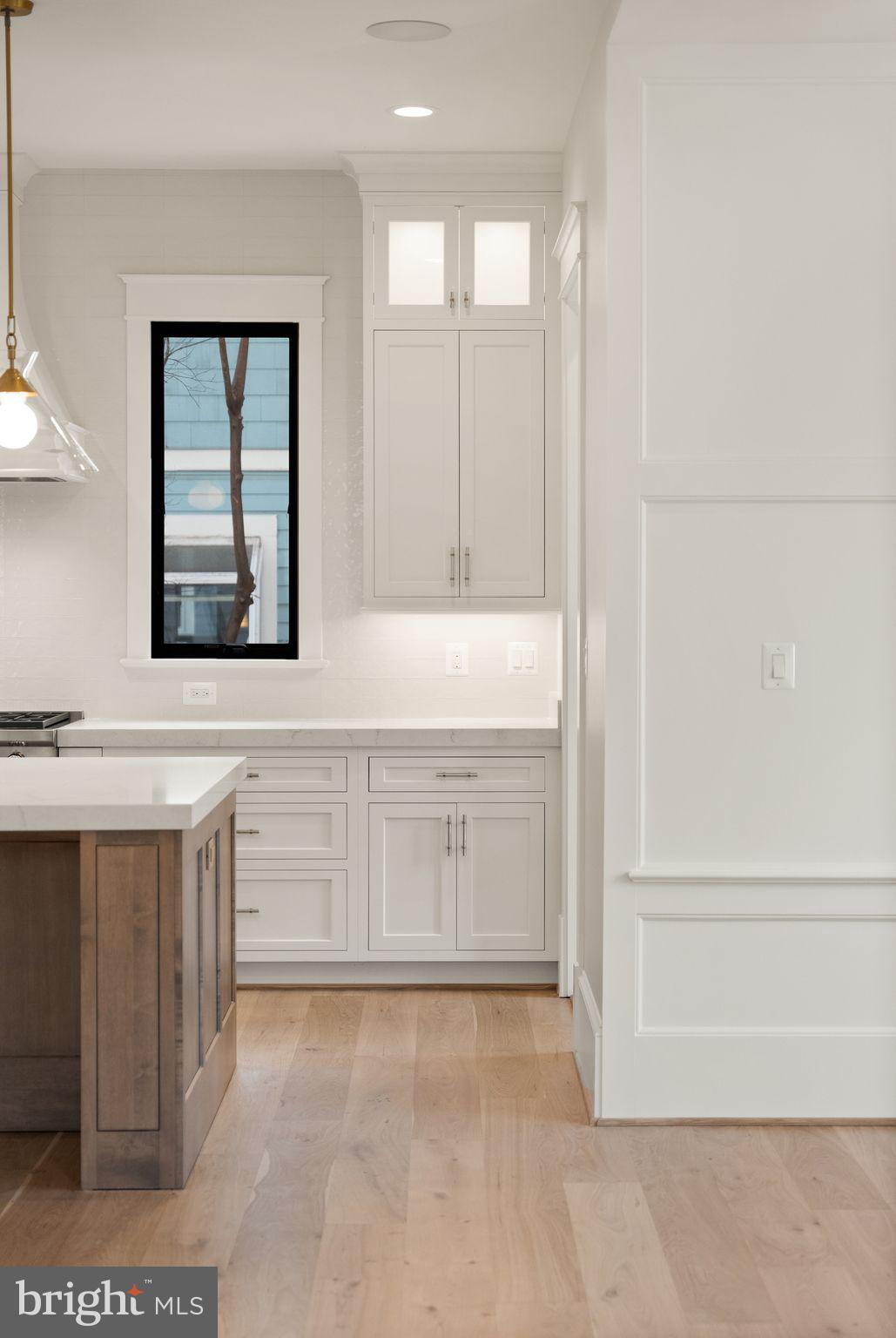 LYON VILLAGE - Residential