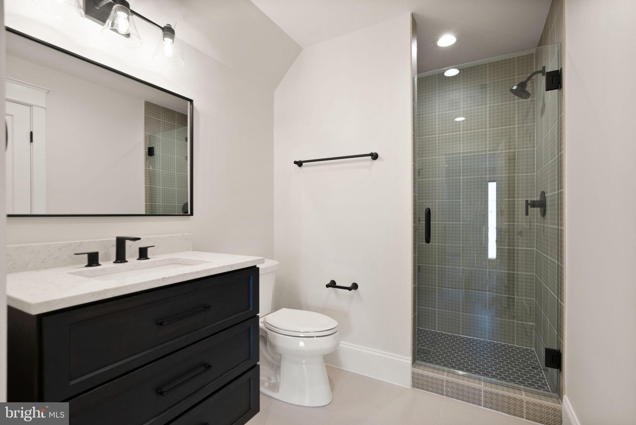 LYON VILLAGE - Residential