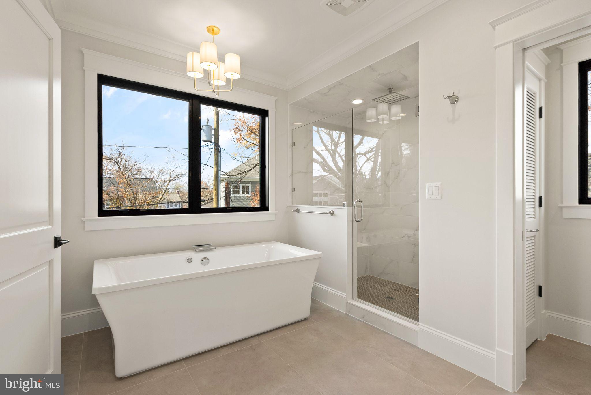 LYON VILLAGE - Residential