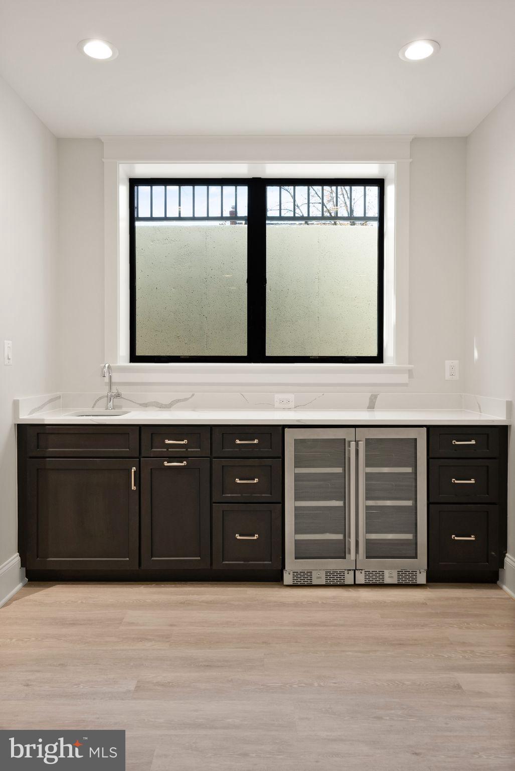 LYON VILLAGE - Residential