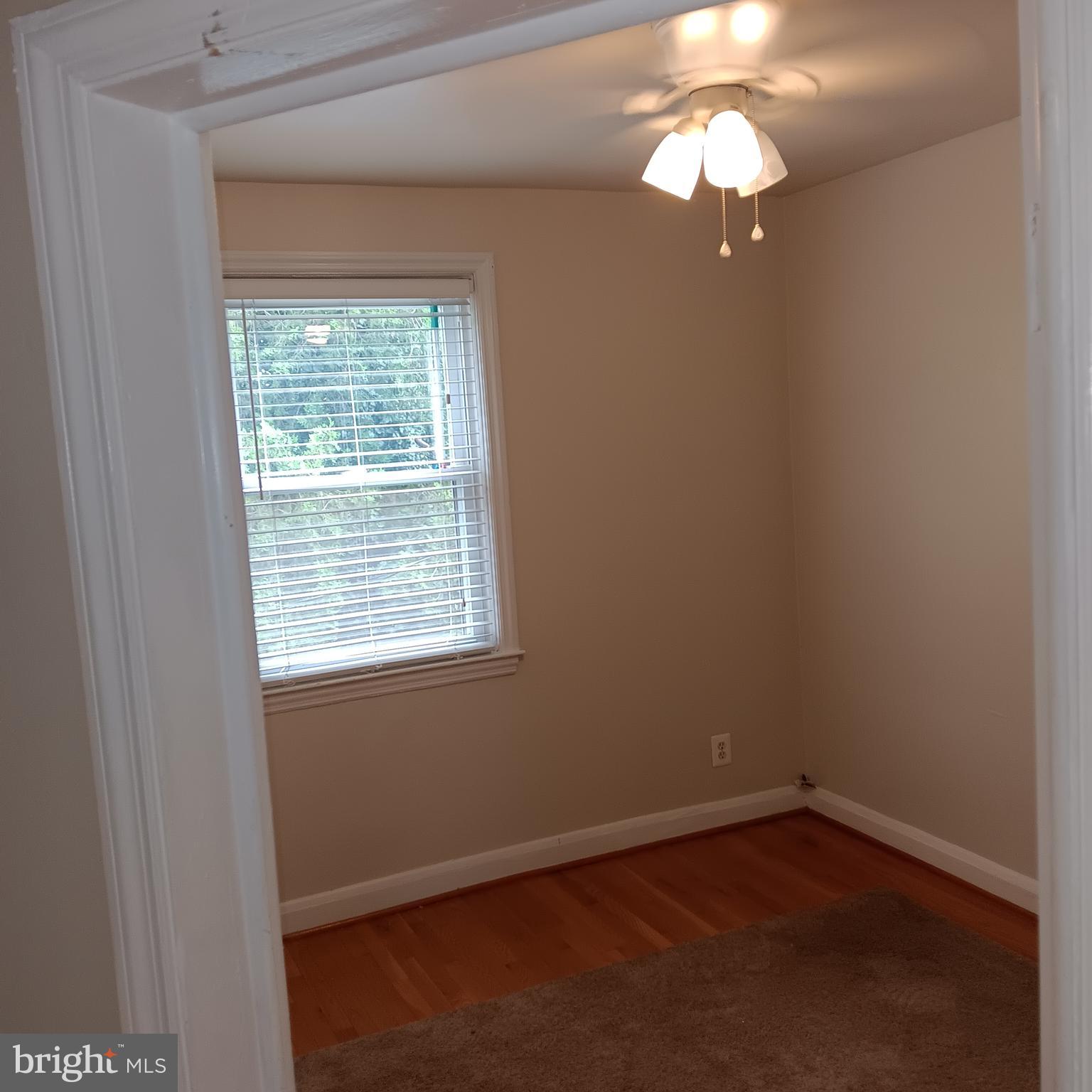 5809 CHINQUAPIN PARKWAY