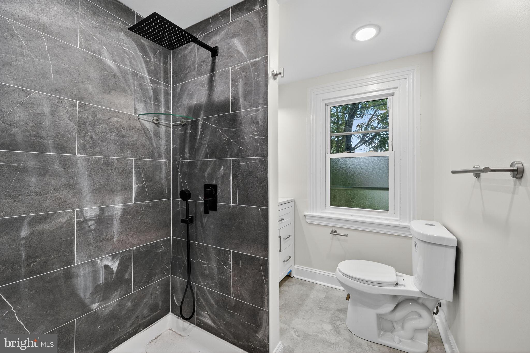 ROXBOROUGH - Residential