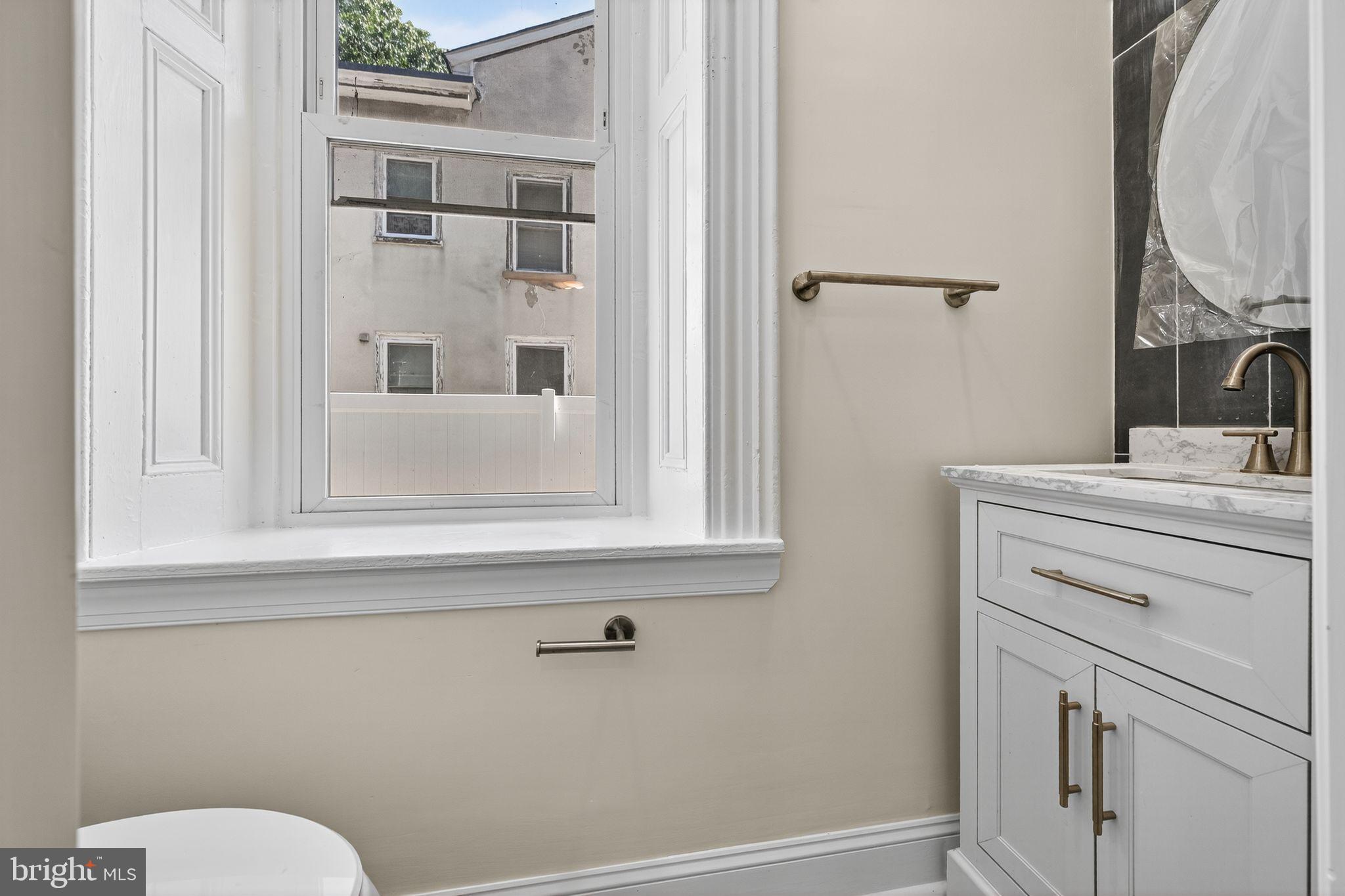 ROXBOROUGH - Residential