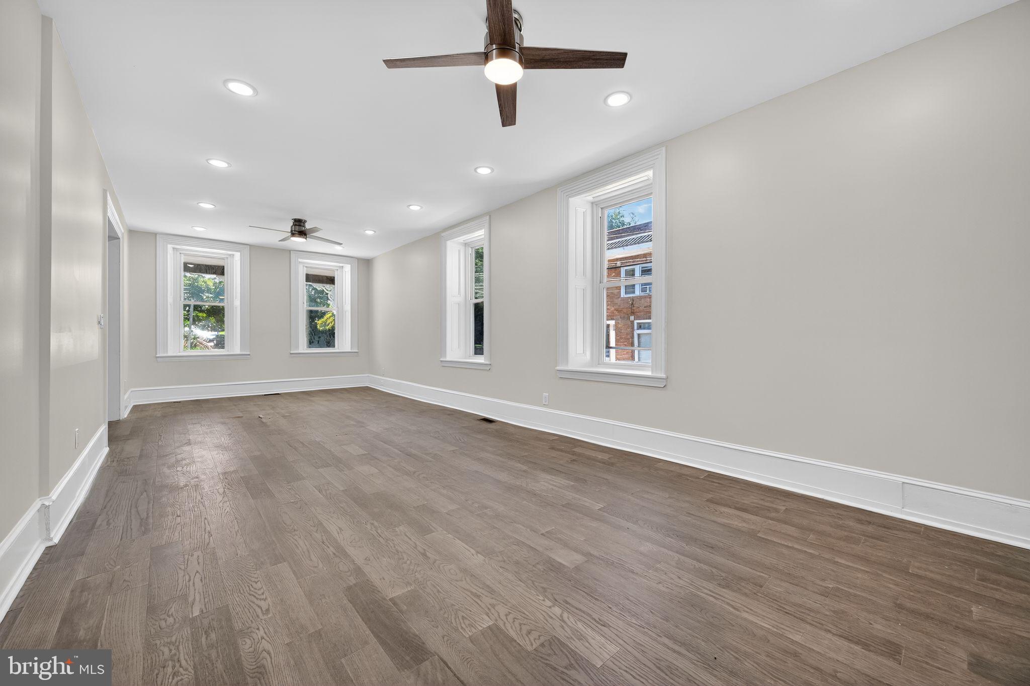 ROXBOROUGH - Residential