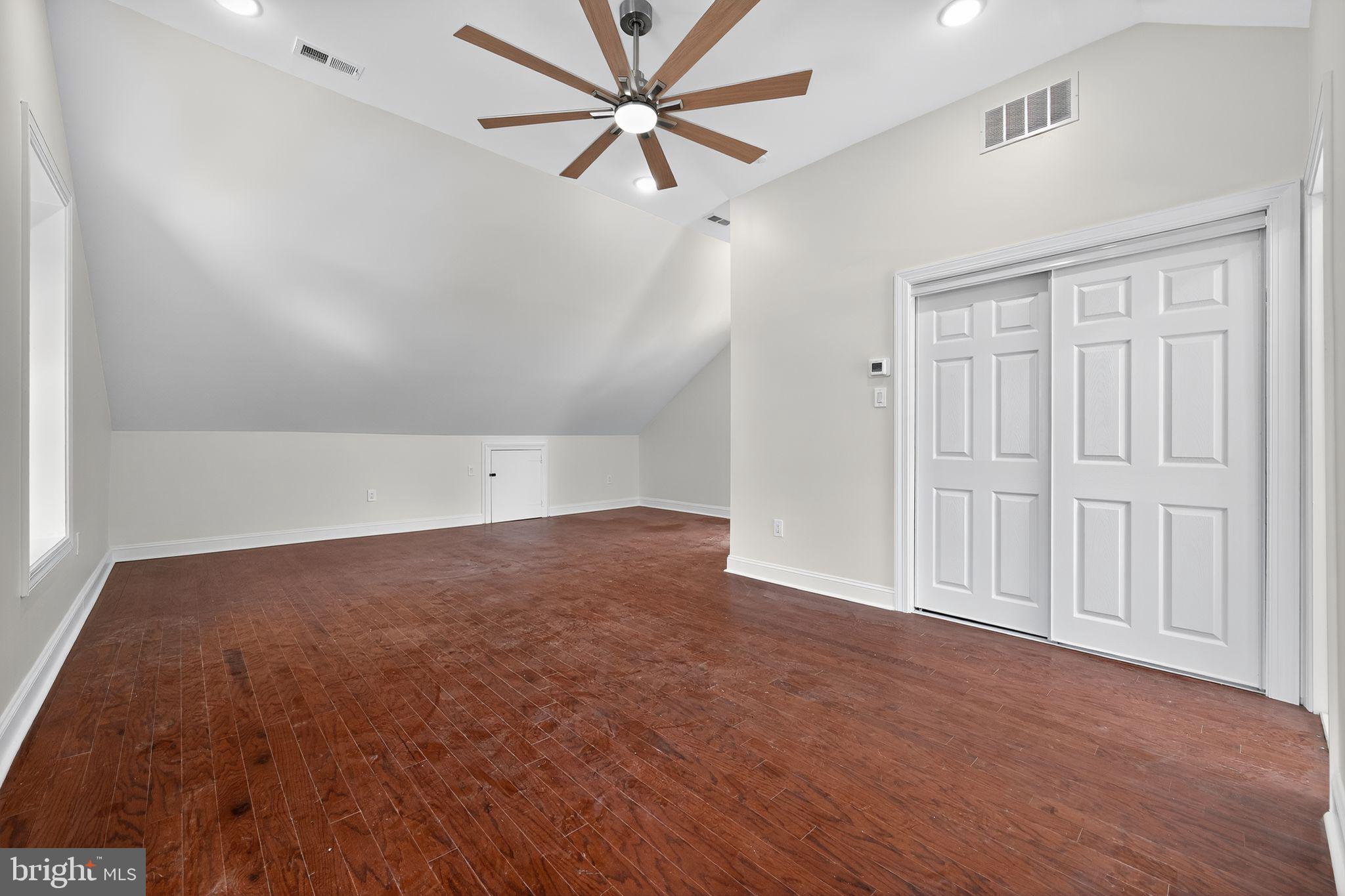 ROXBOROUGH - Residential